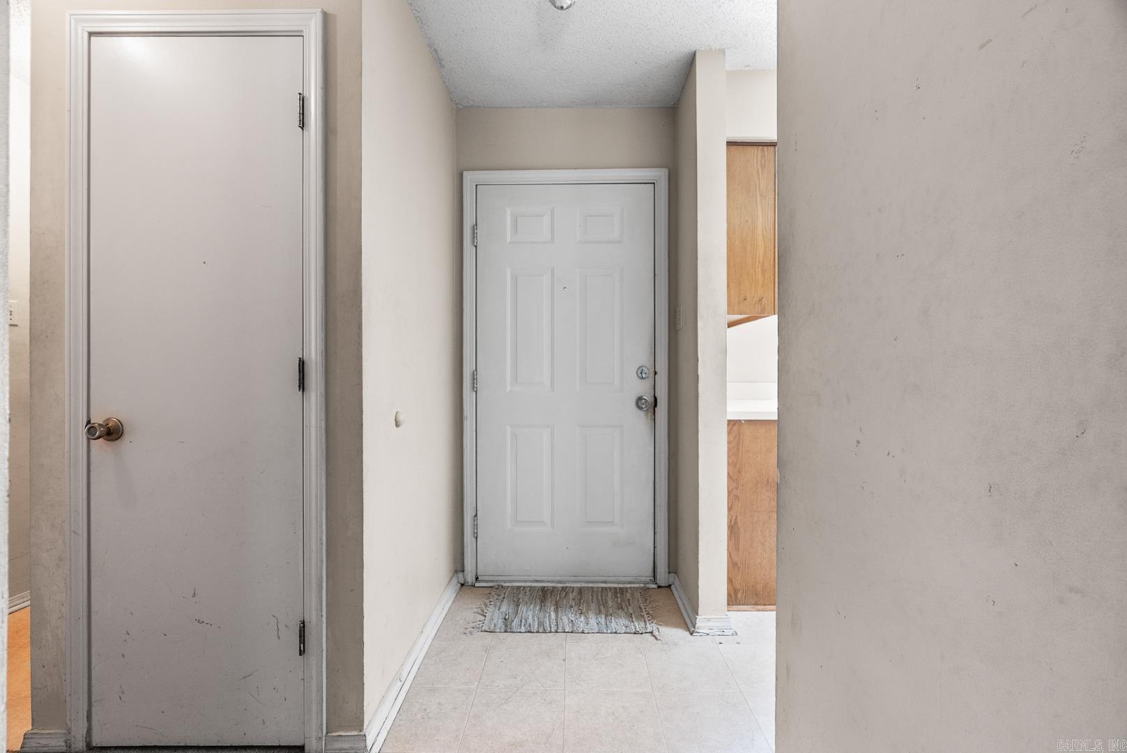 5 Oakridge Drive