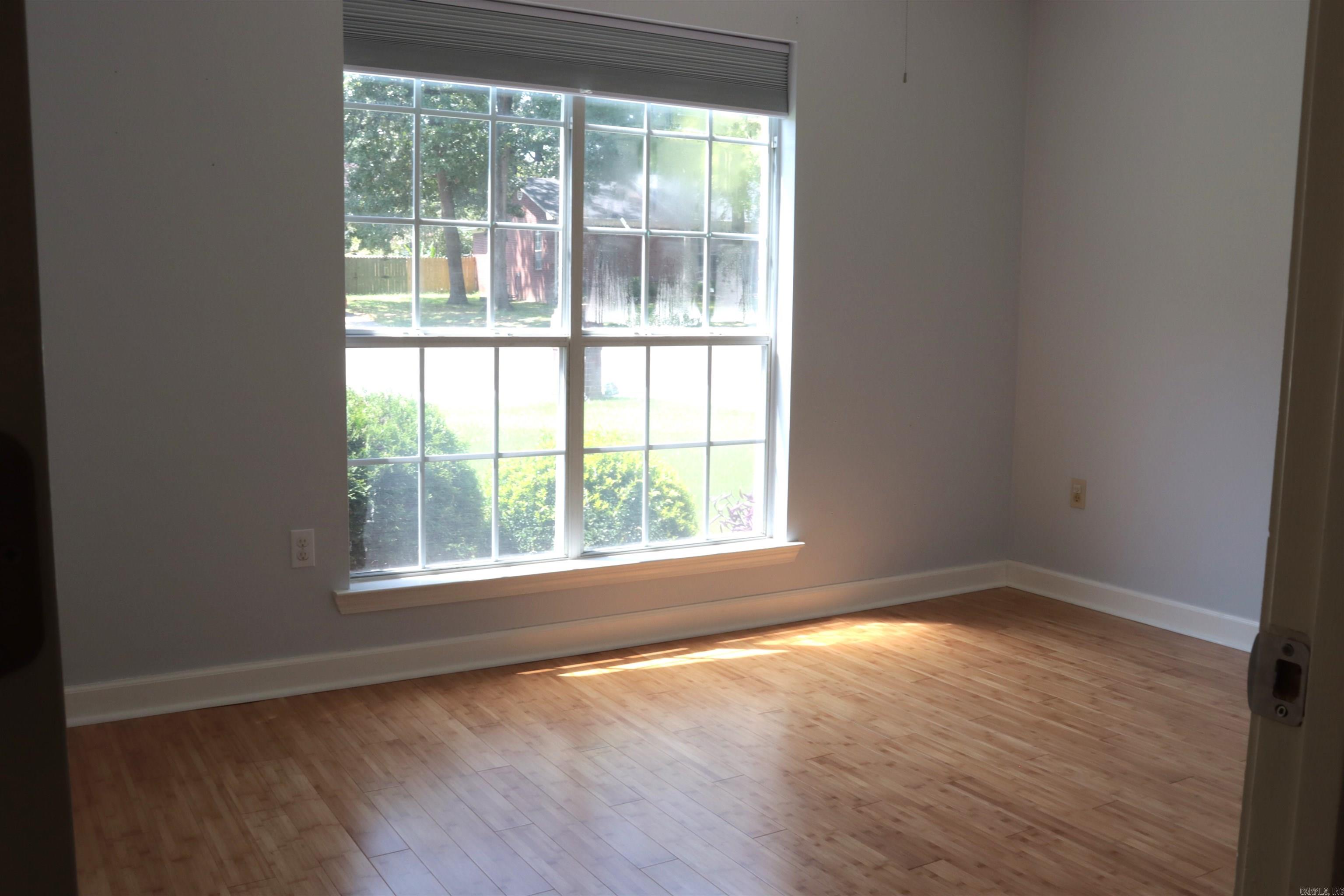 1406 Wild Rose Circle