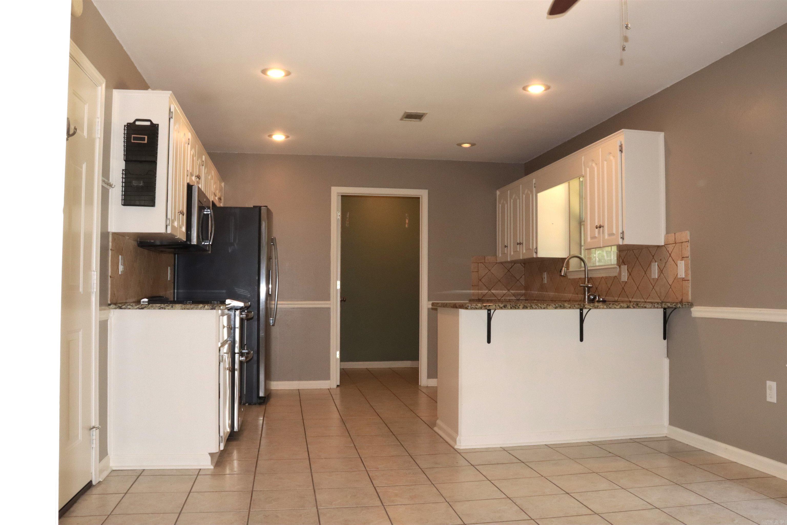 1406 Wild Rose Circle