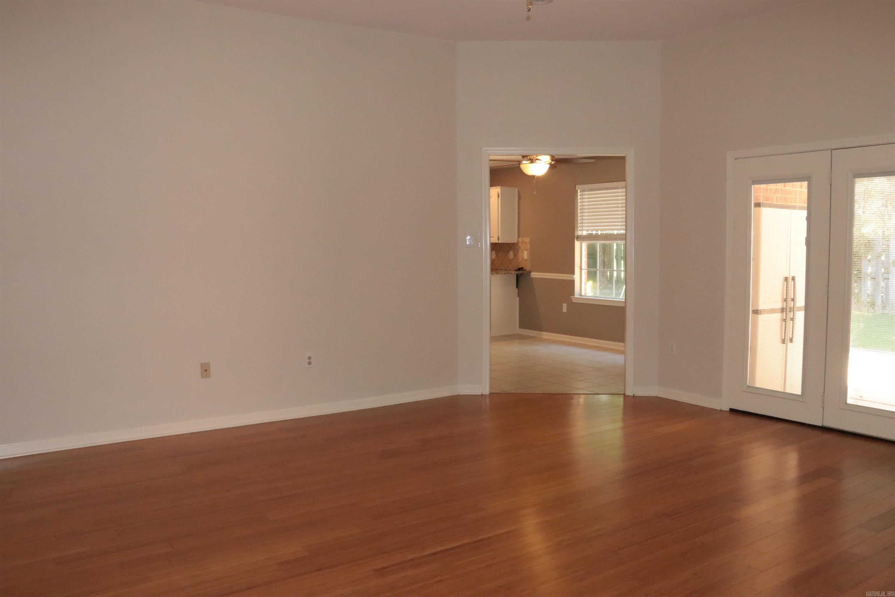 1406 Wild Rose Circle