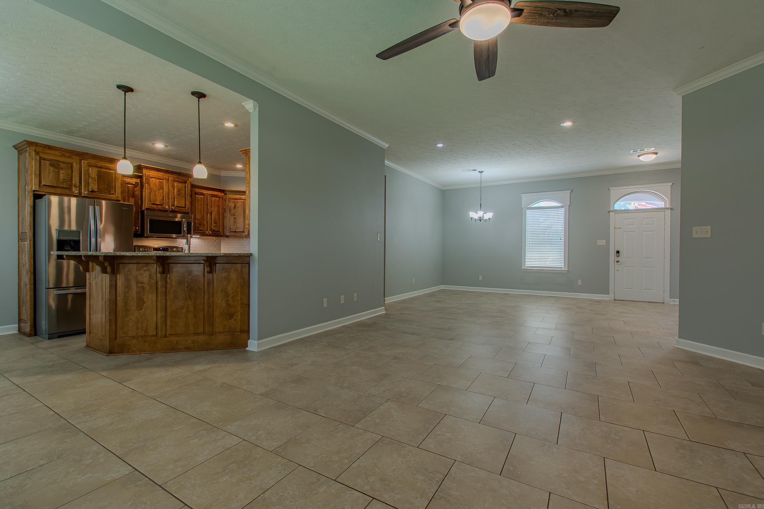 7104 Northlake Drive