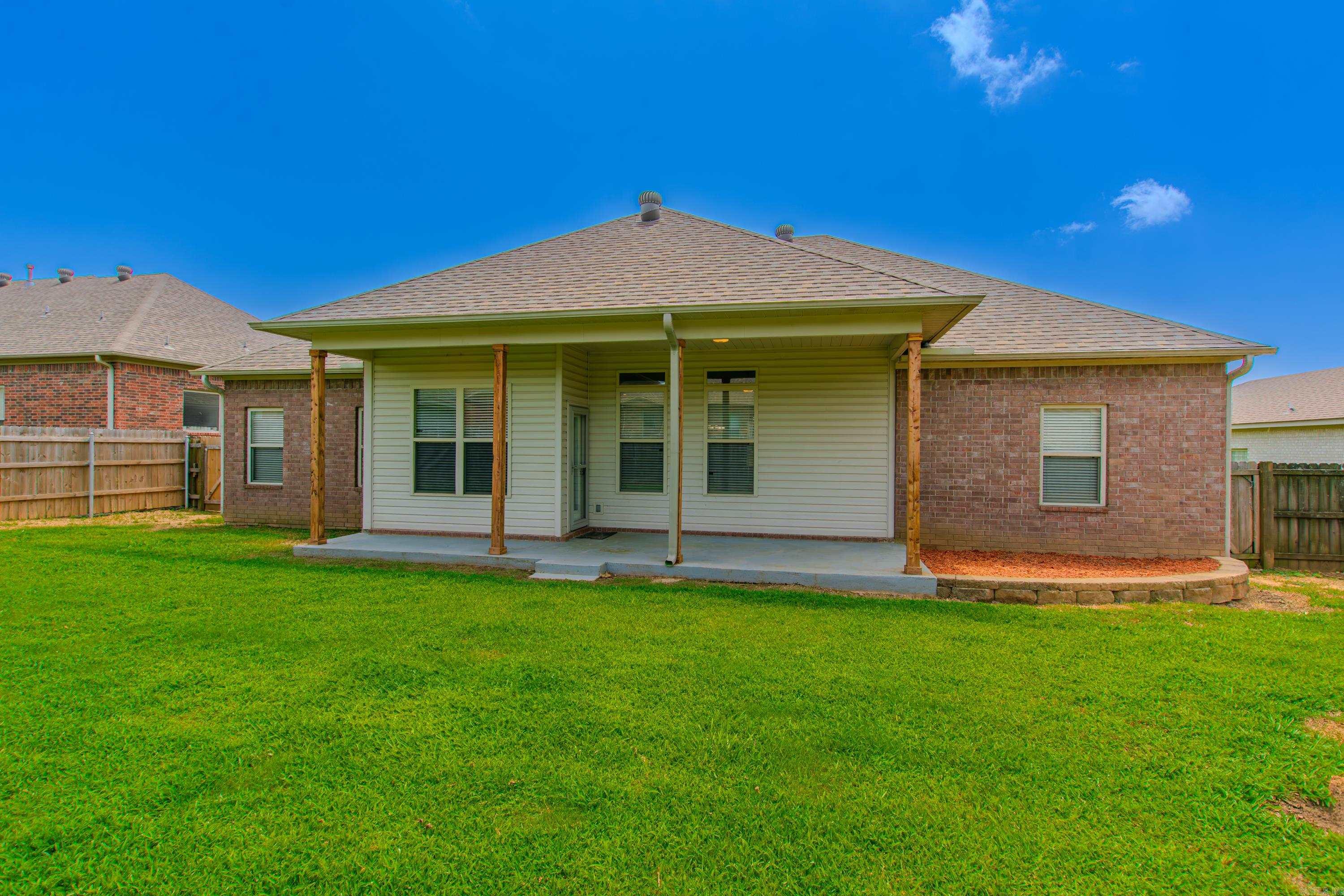 7104 Northlake Drive
