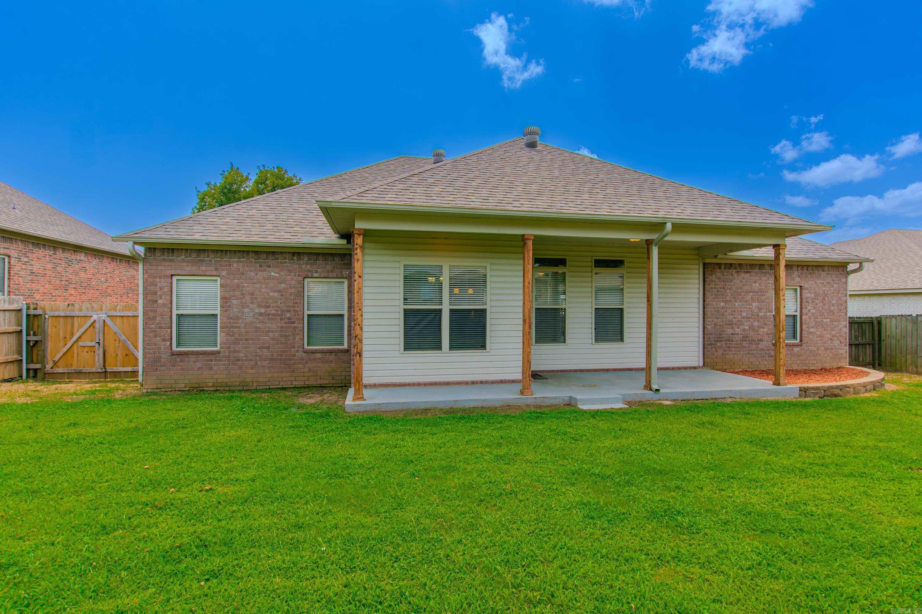 7104 Northlake Drive