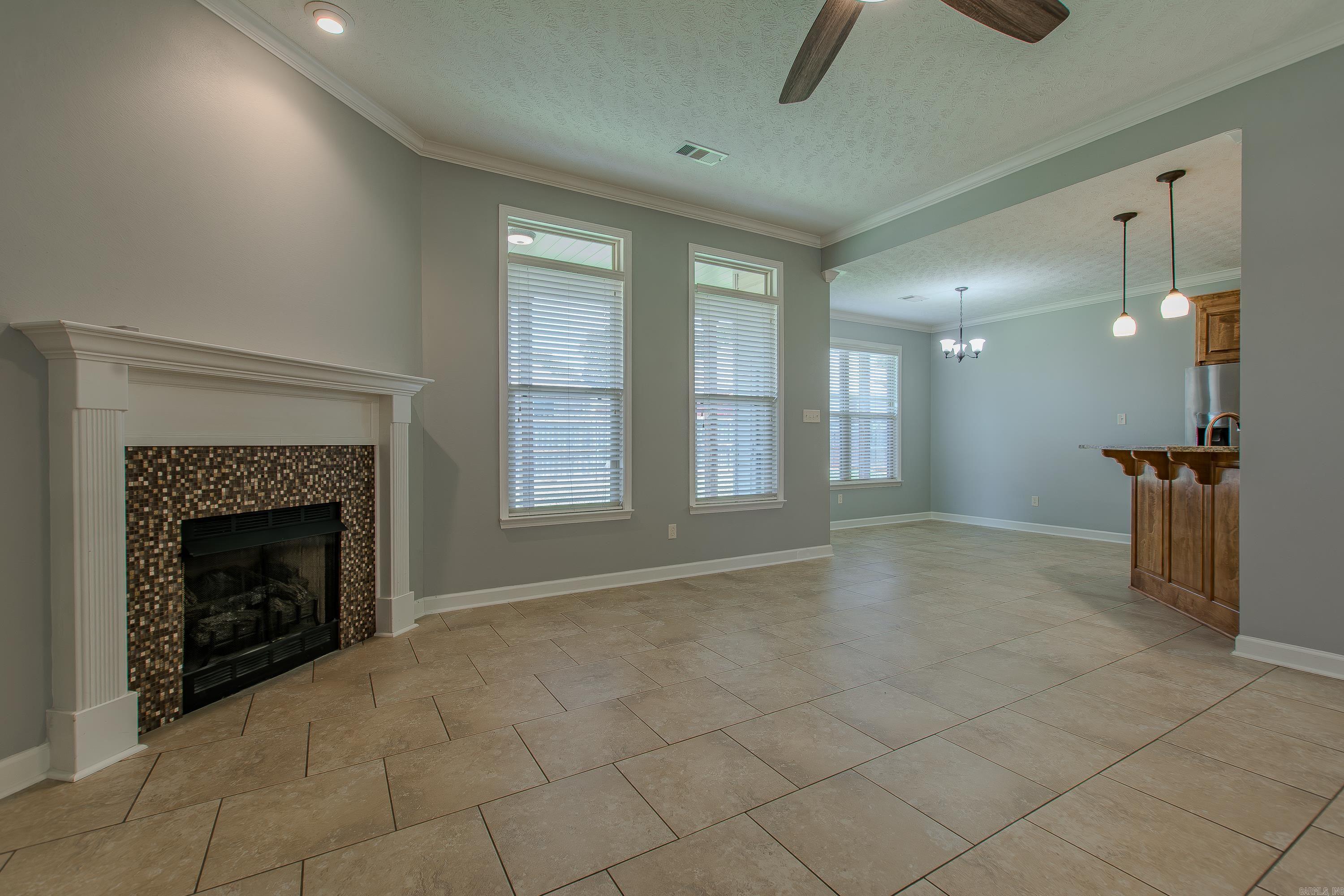 7104 Northlake Drive