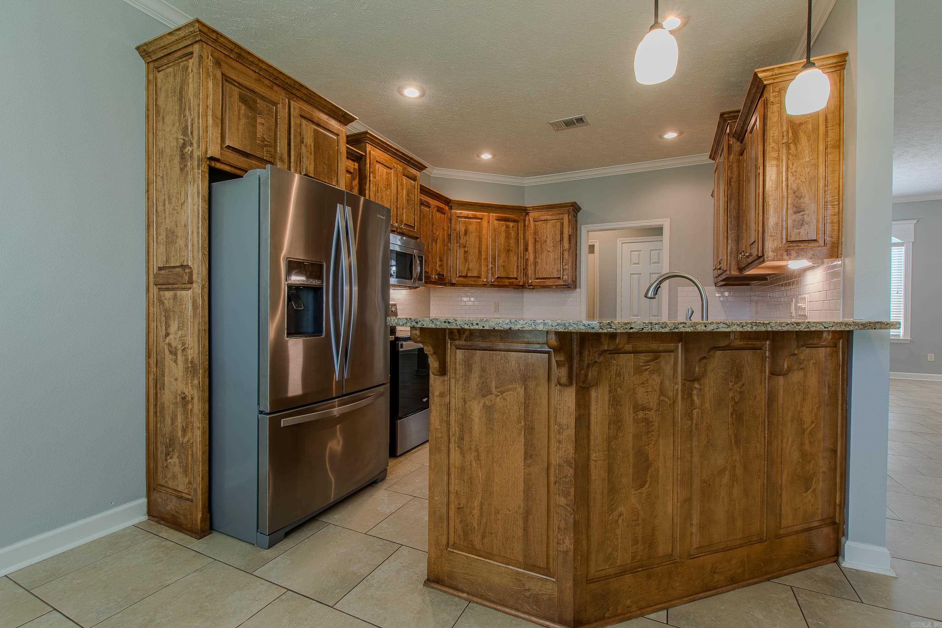 7104 Northlake Drive