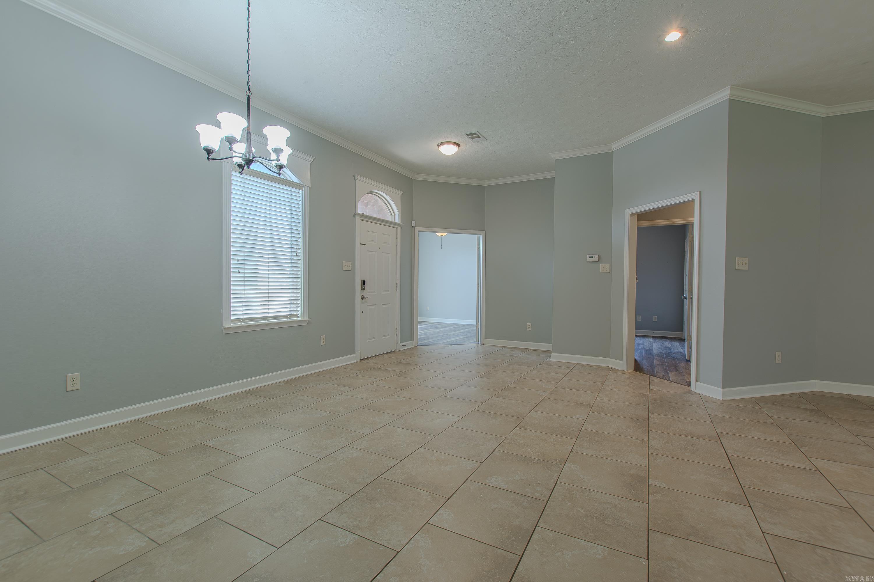7104 Northlake Drive