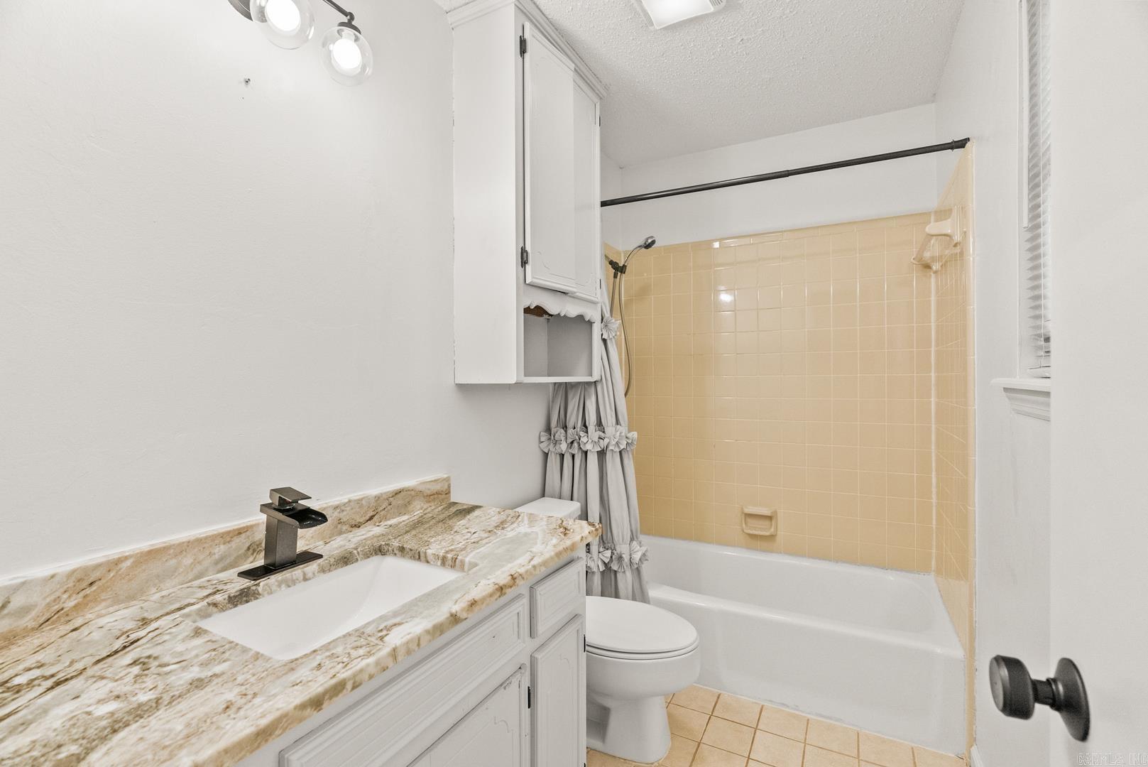 4 Turtle Creek Court