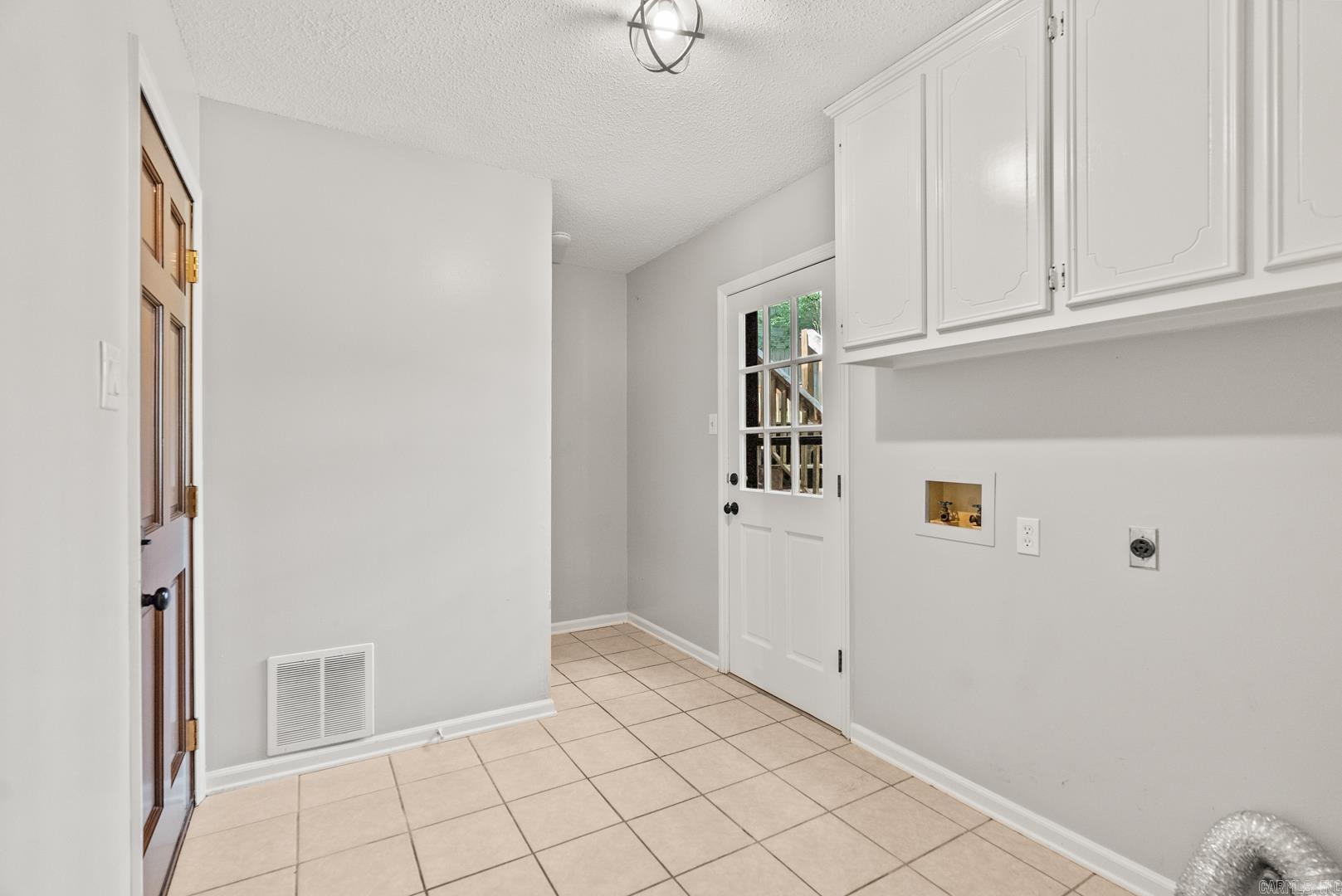 4 Turtle Creek Court