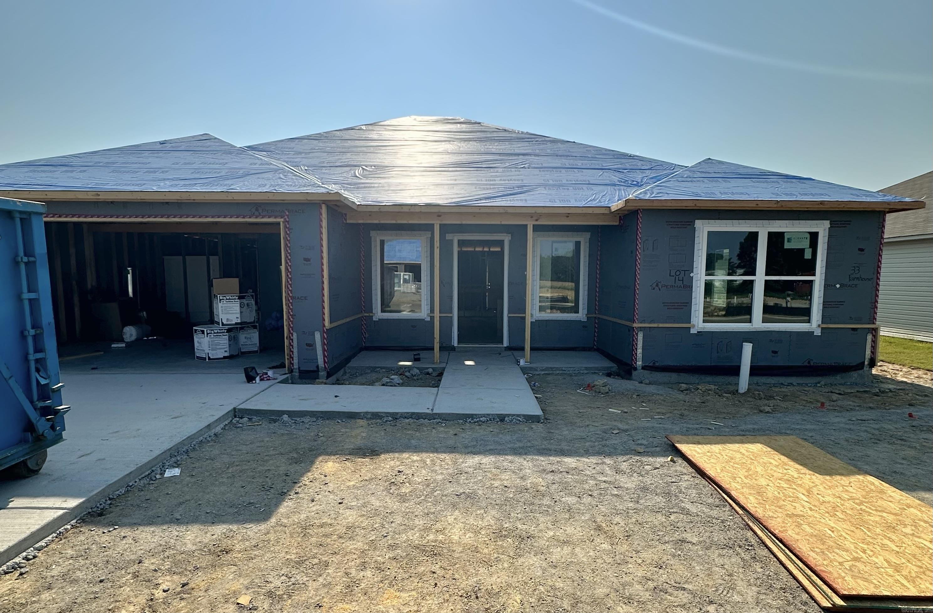 33 Farmhouse Circle