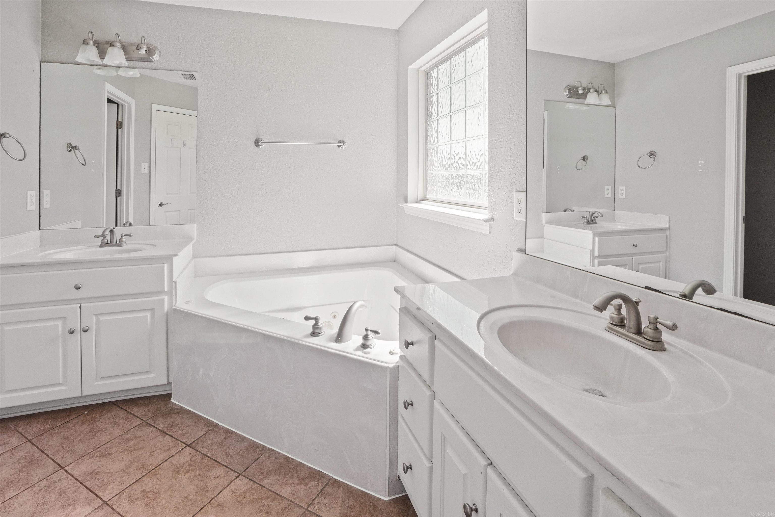 2411 Palisade Drive