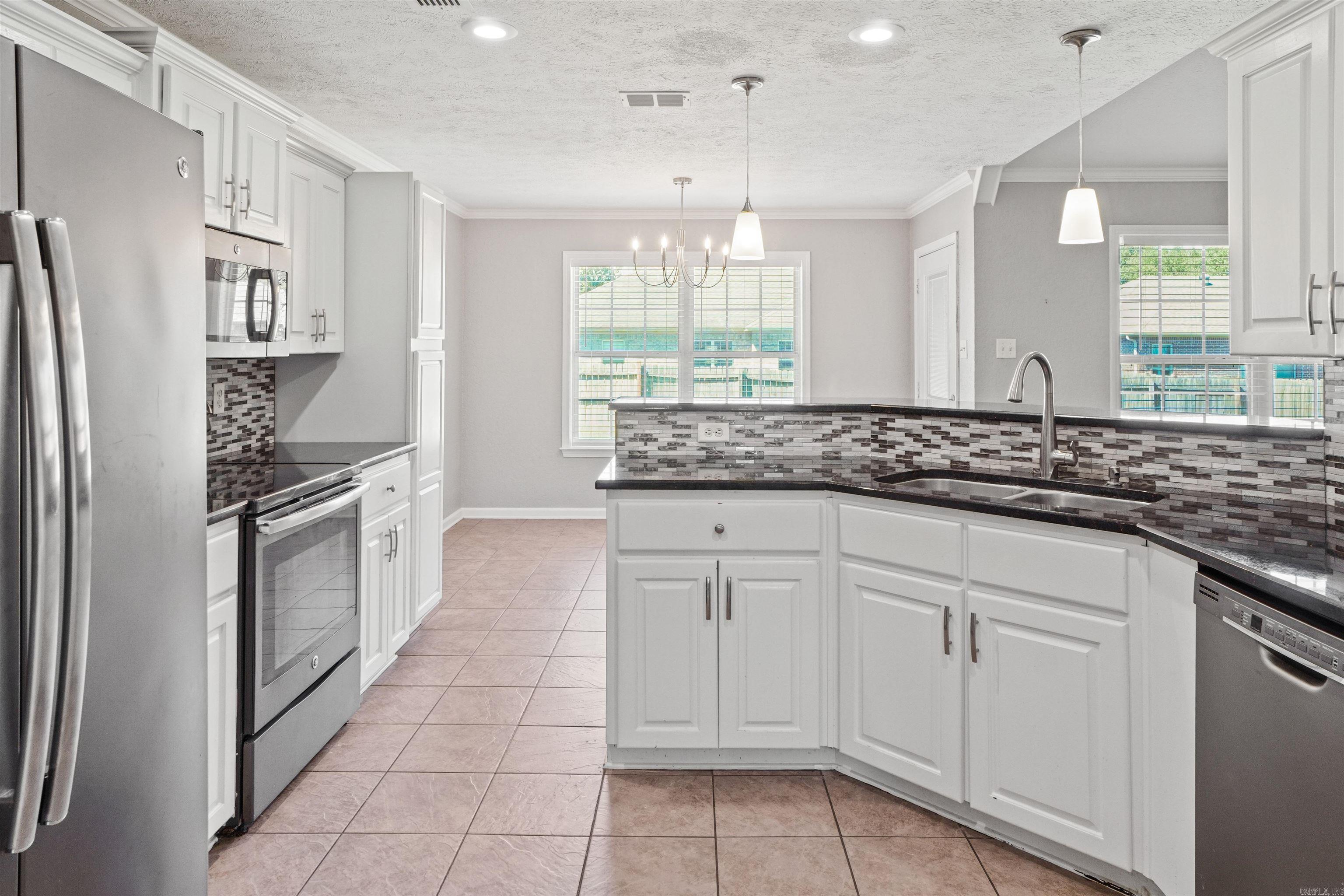 2411 Palisade Drive