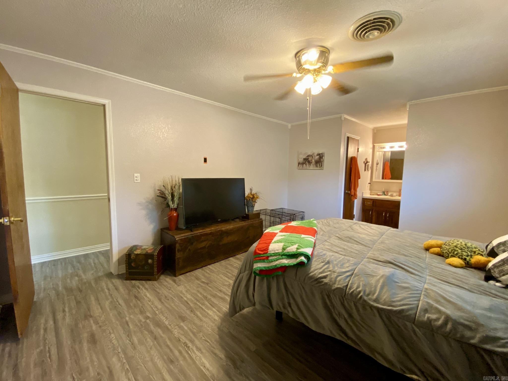 1105 S Laredo Avenue
