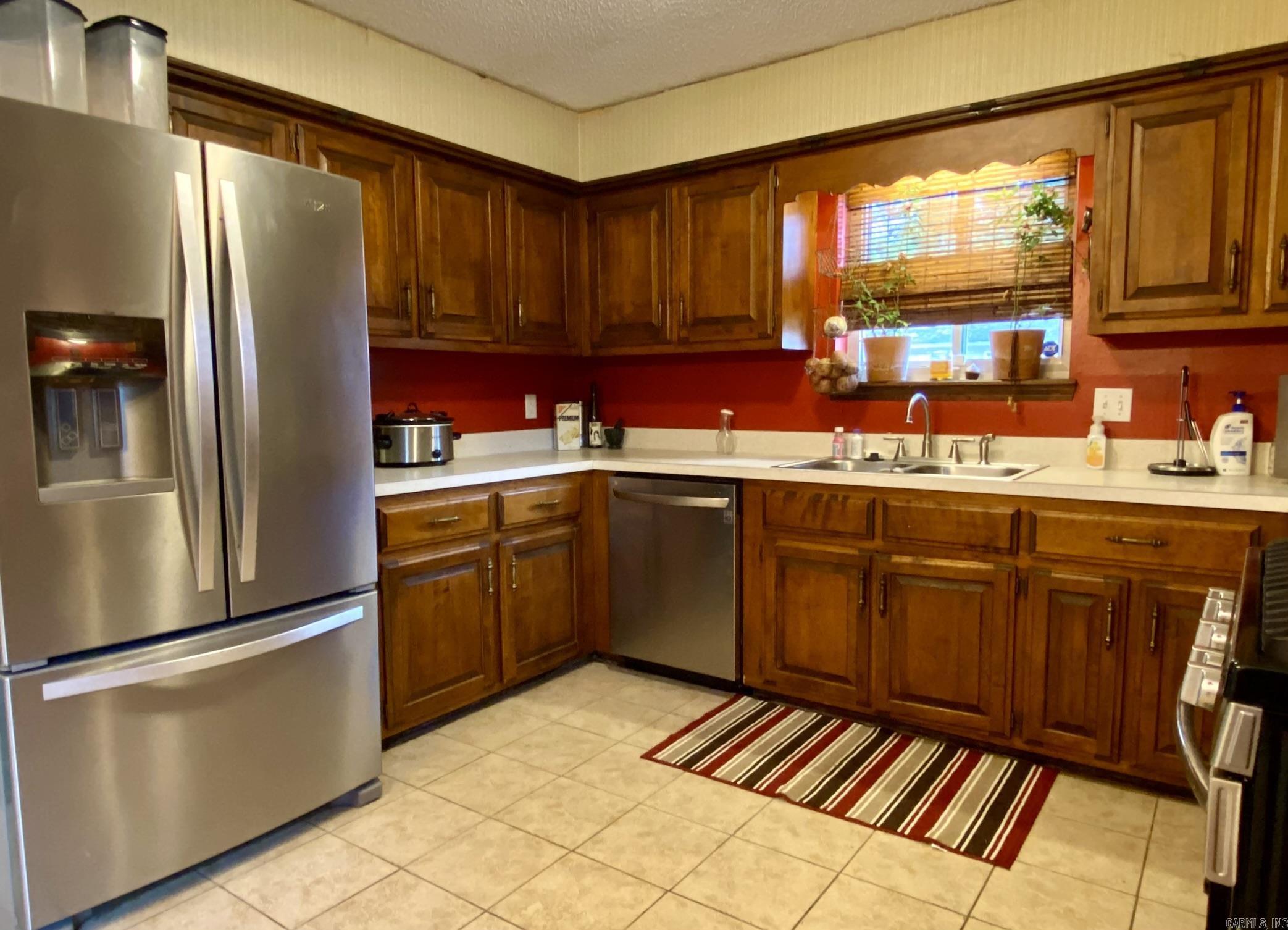 1105 S Laredo Avenue