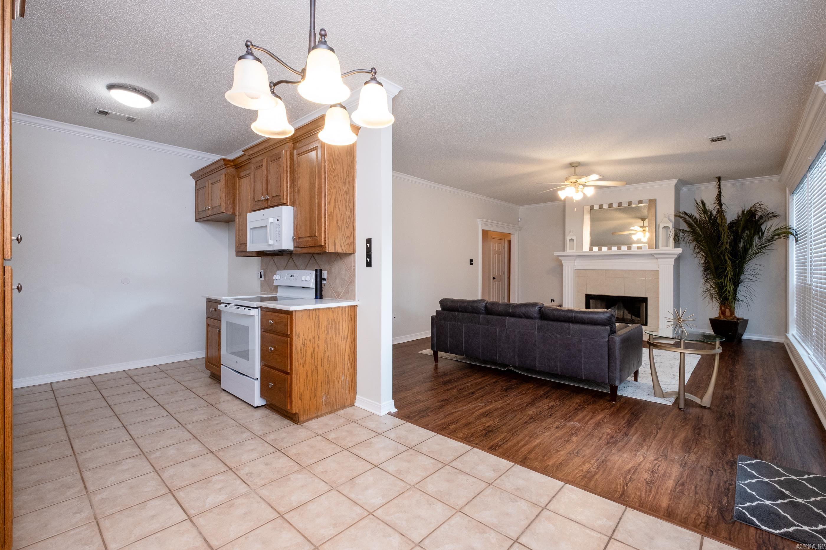 14 Westfield Circle