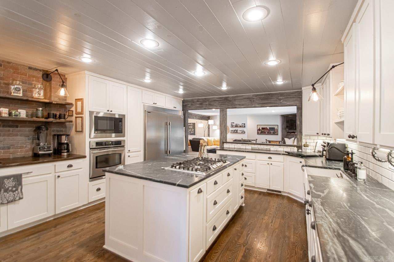 1030 Cambridge Circle