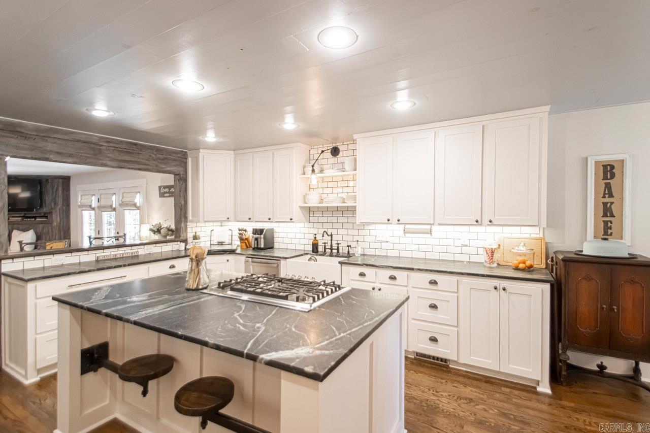 1030 Cambridge Circle