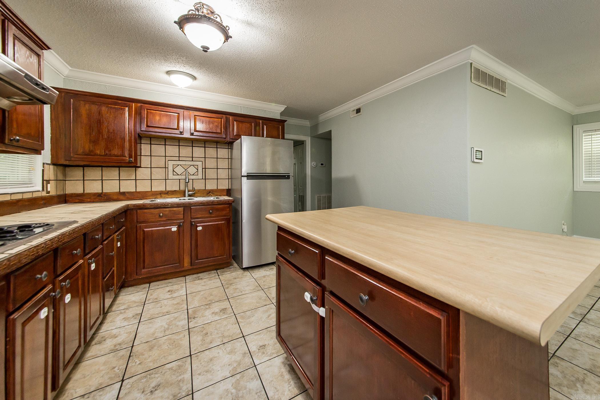 11 Edgemont Drive