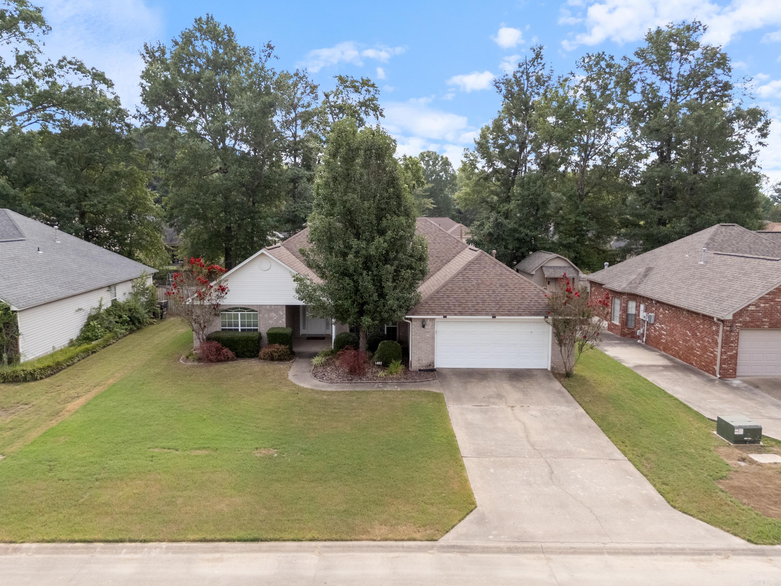 1402 Pleasant Pointe Circle