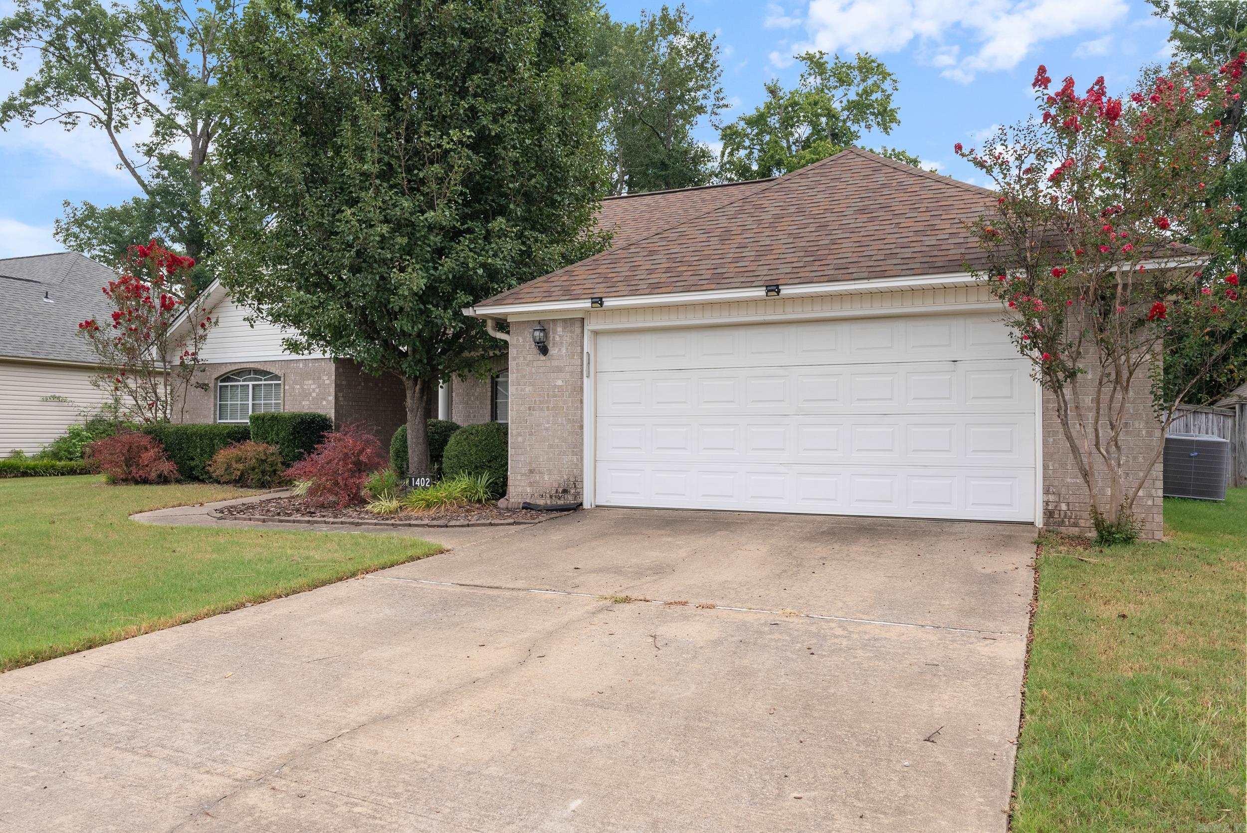 1402 Pleasant Pointe Circle