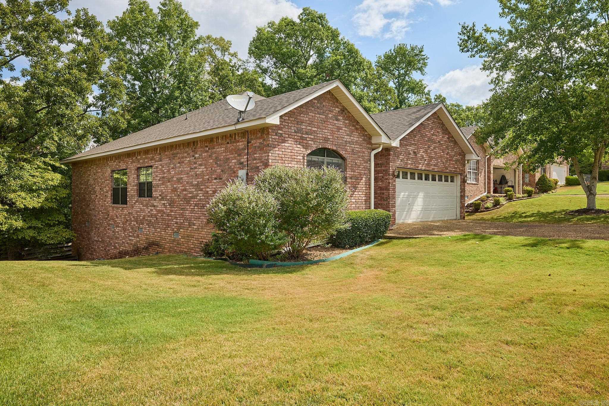 101 Creekview Terrace