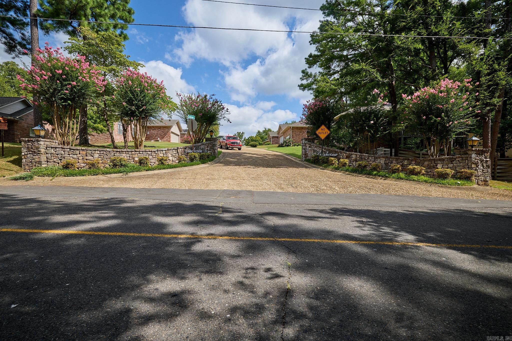 101 Creekview Terrace