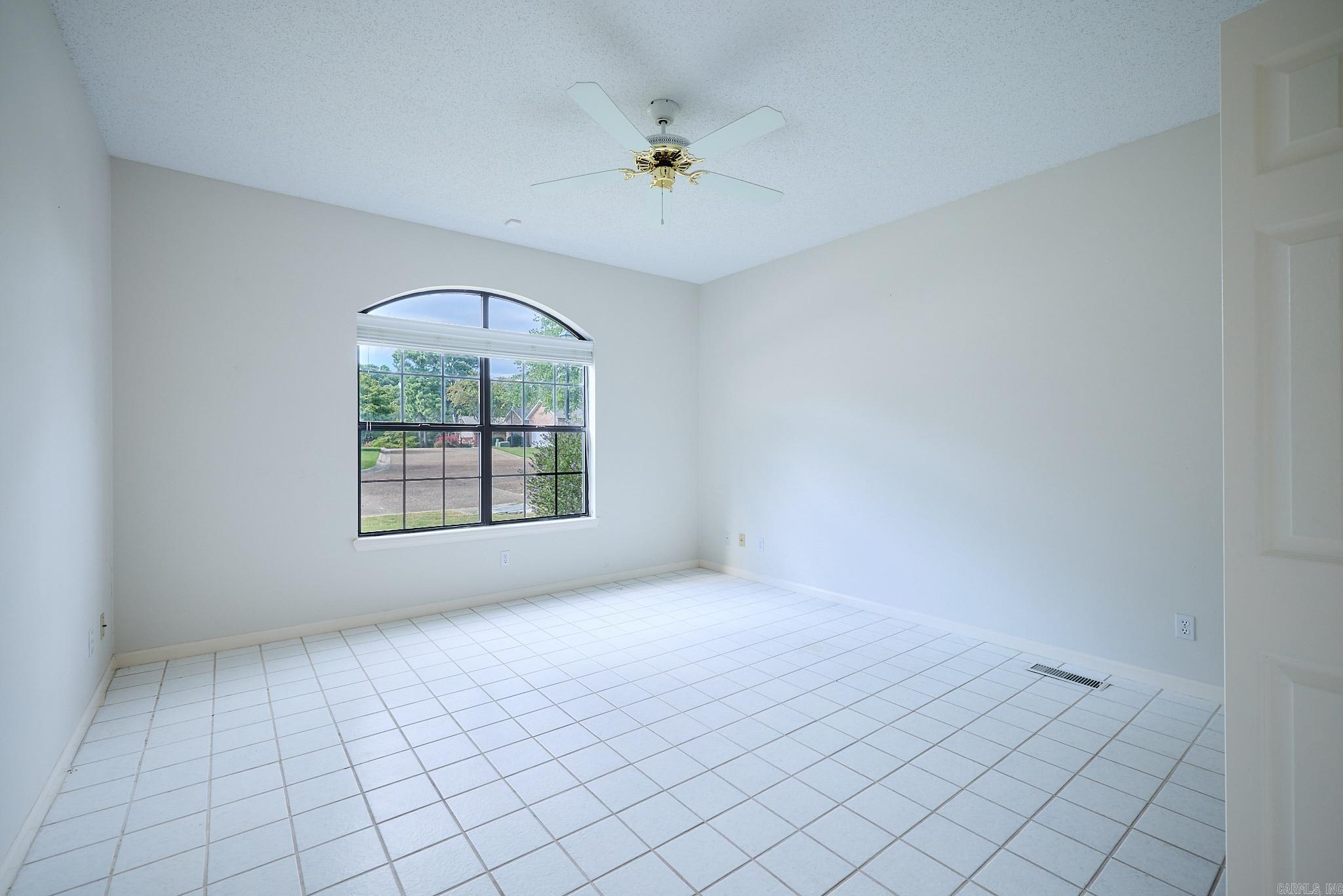 101 Creekview Terrace