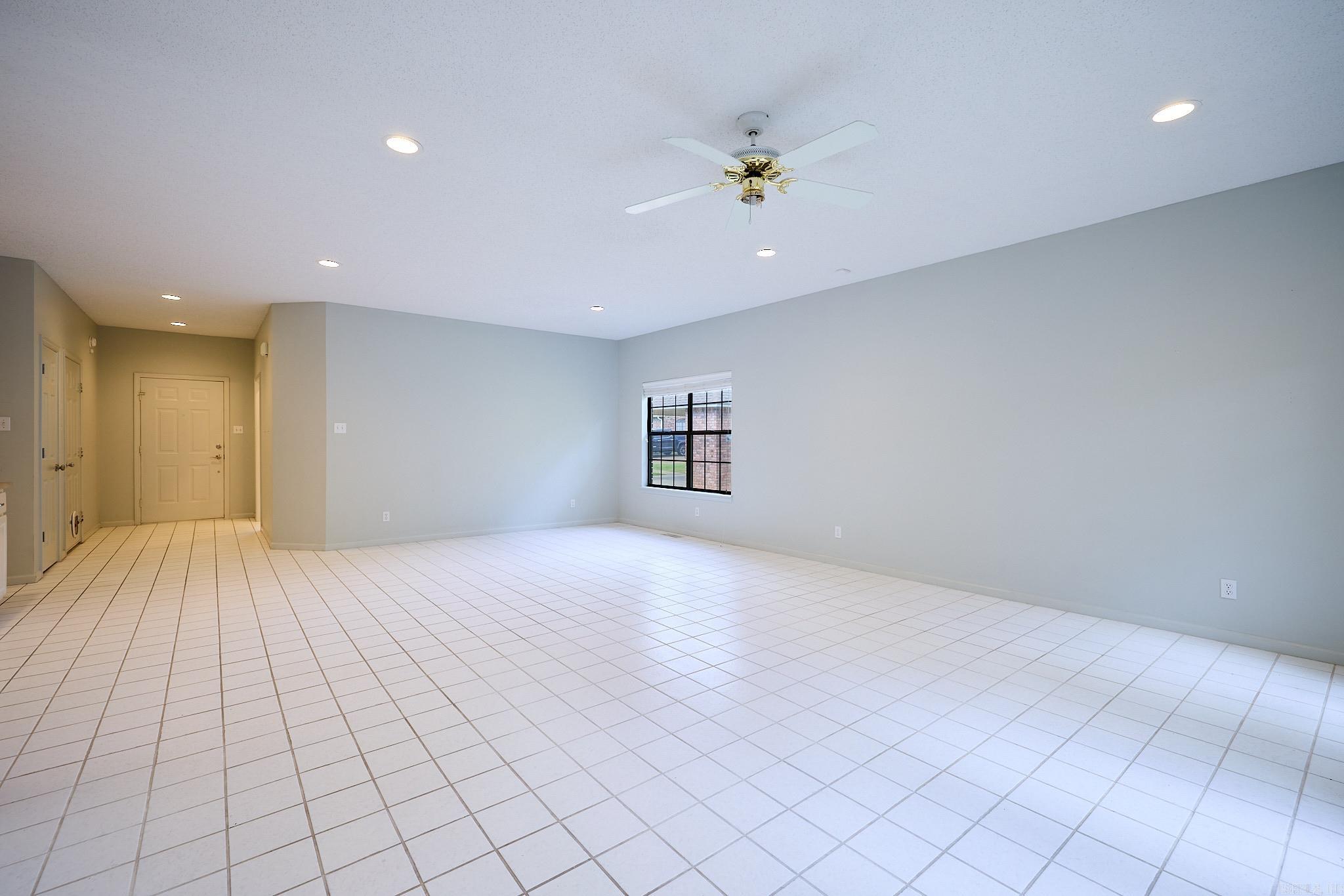 101 Creekview Terrace