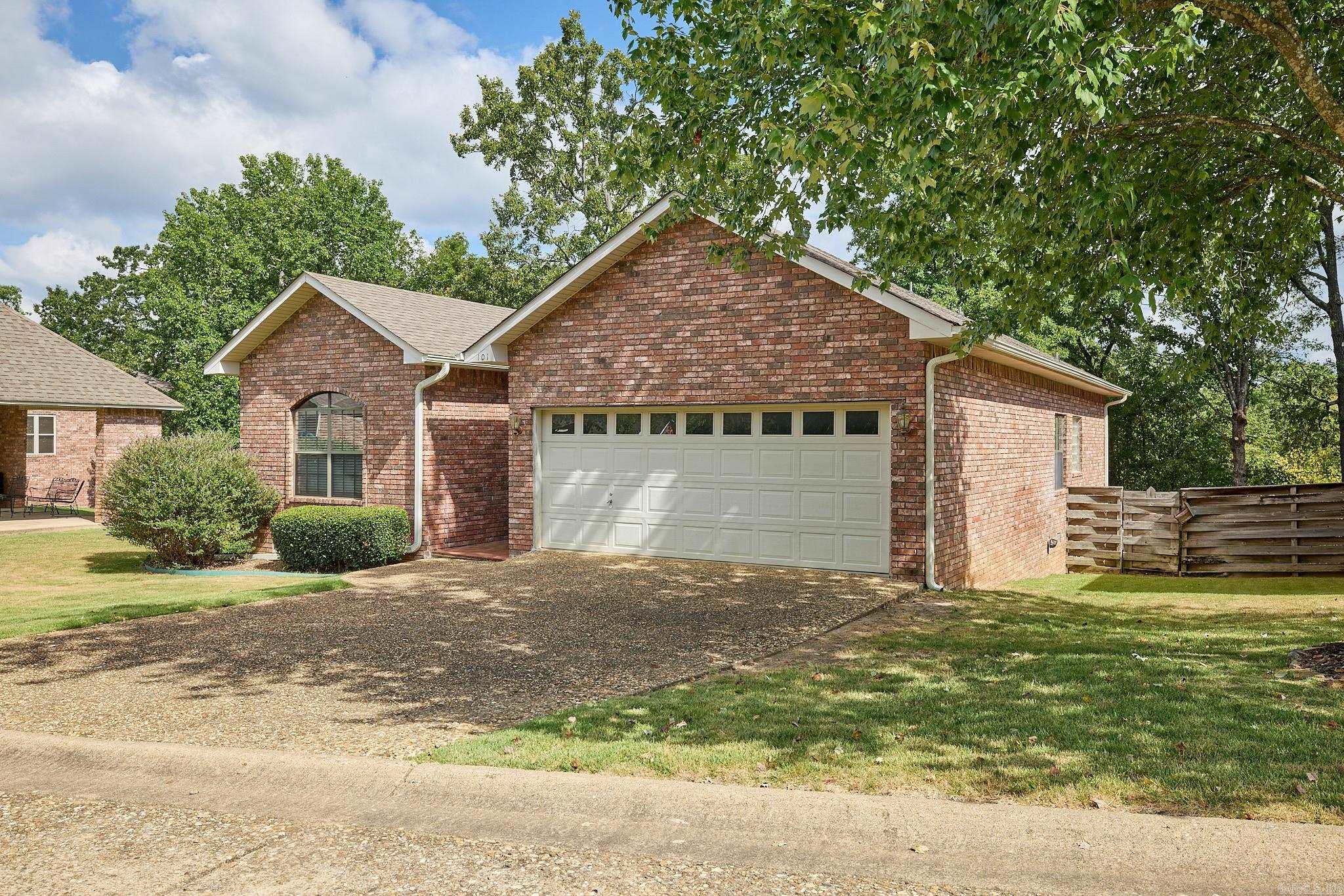 101 Creekview Terrace