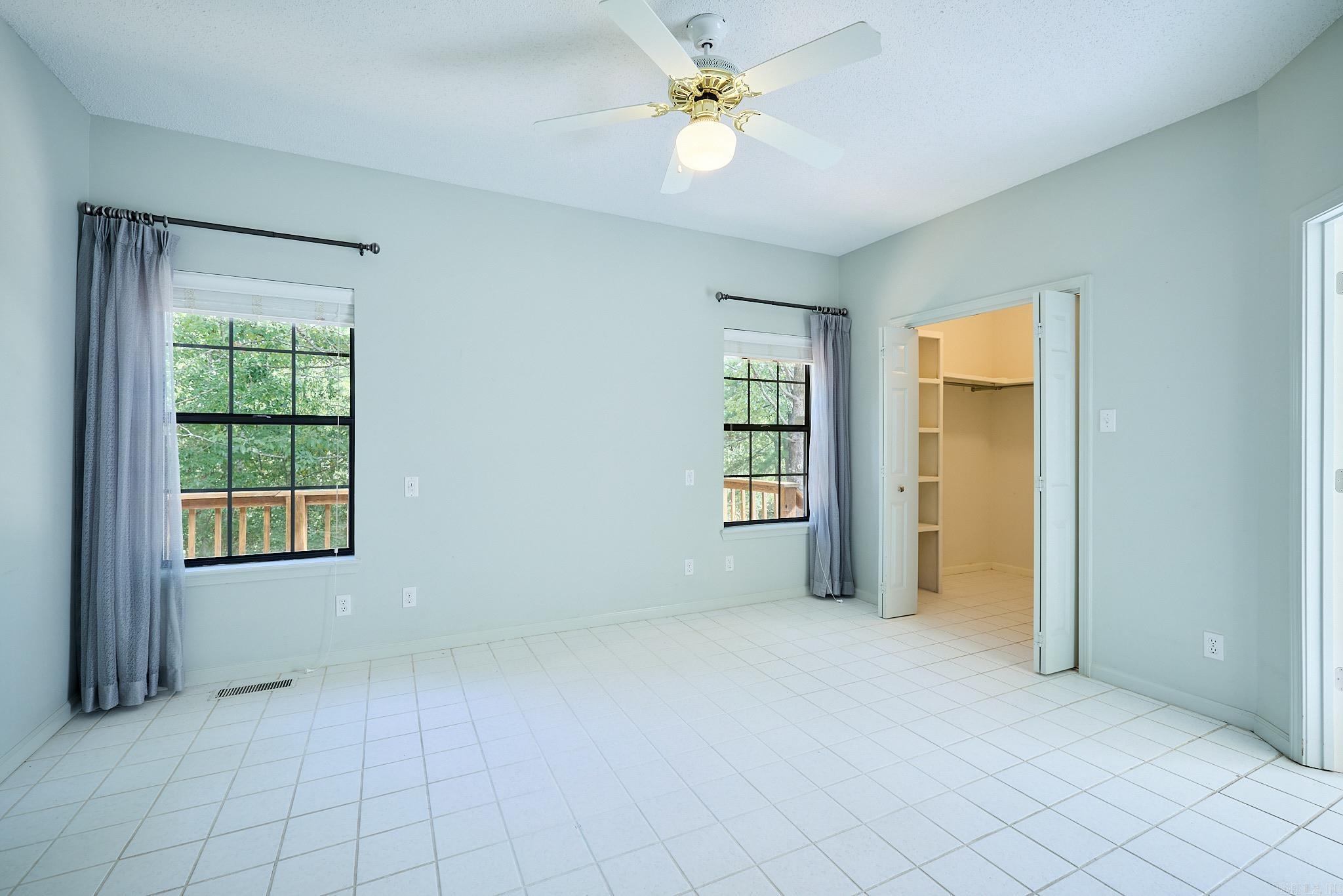 101 Creekview Terrace