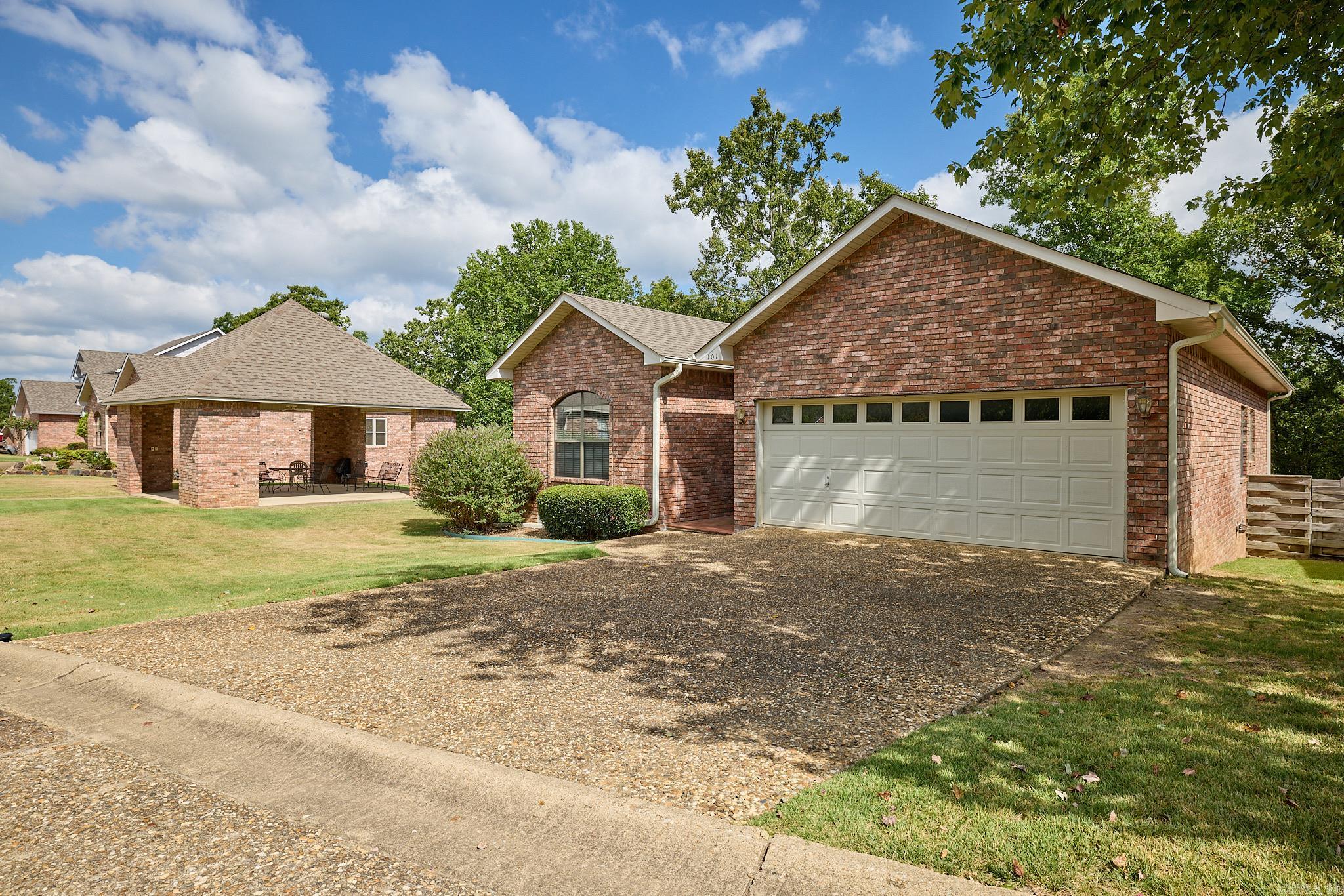 101 Creekview Terrace