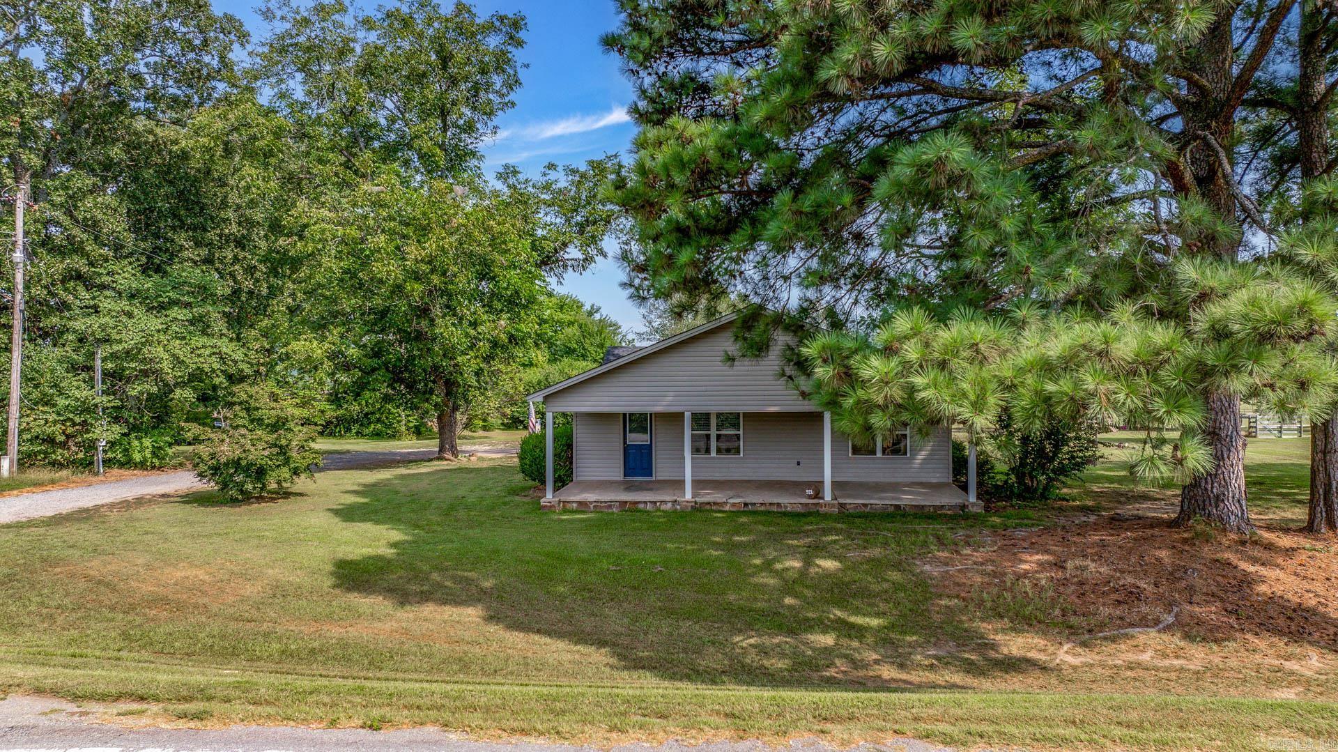 521 E Hwy 225