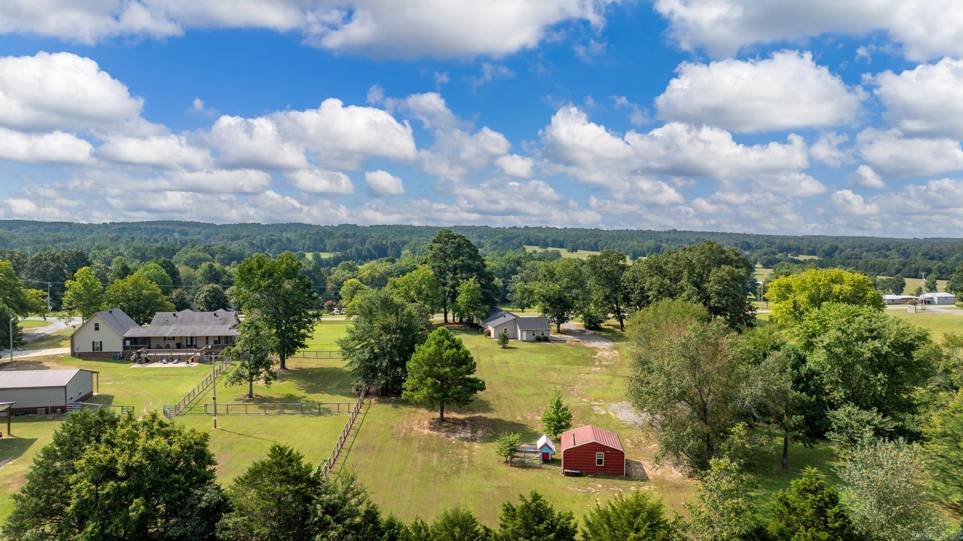521 E Hwy 225