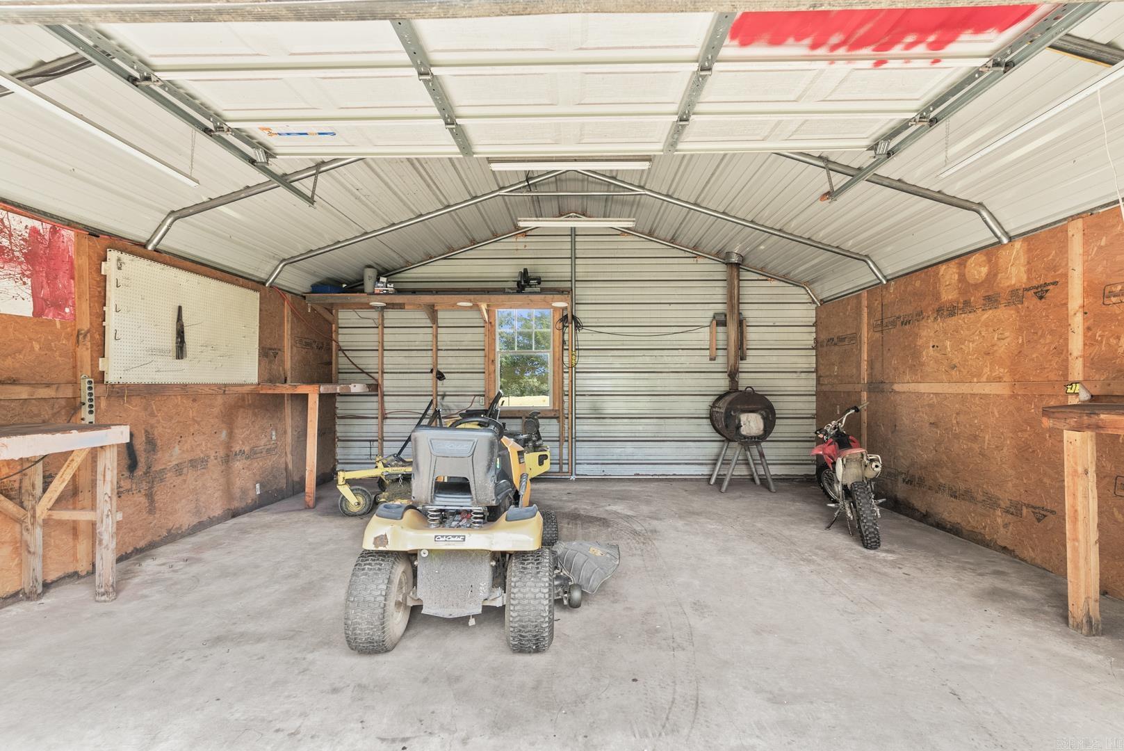 521 E Hwy 225