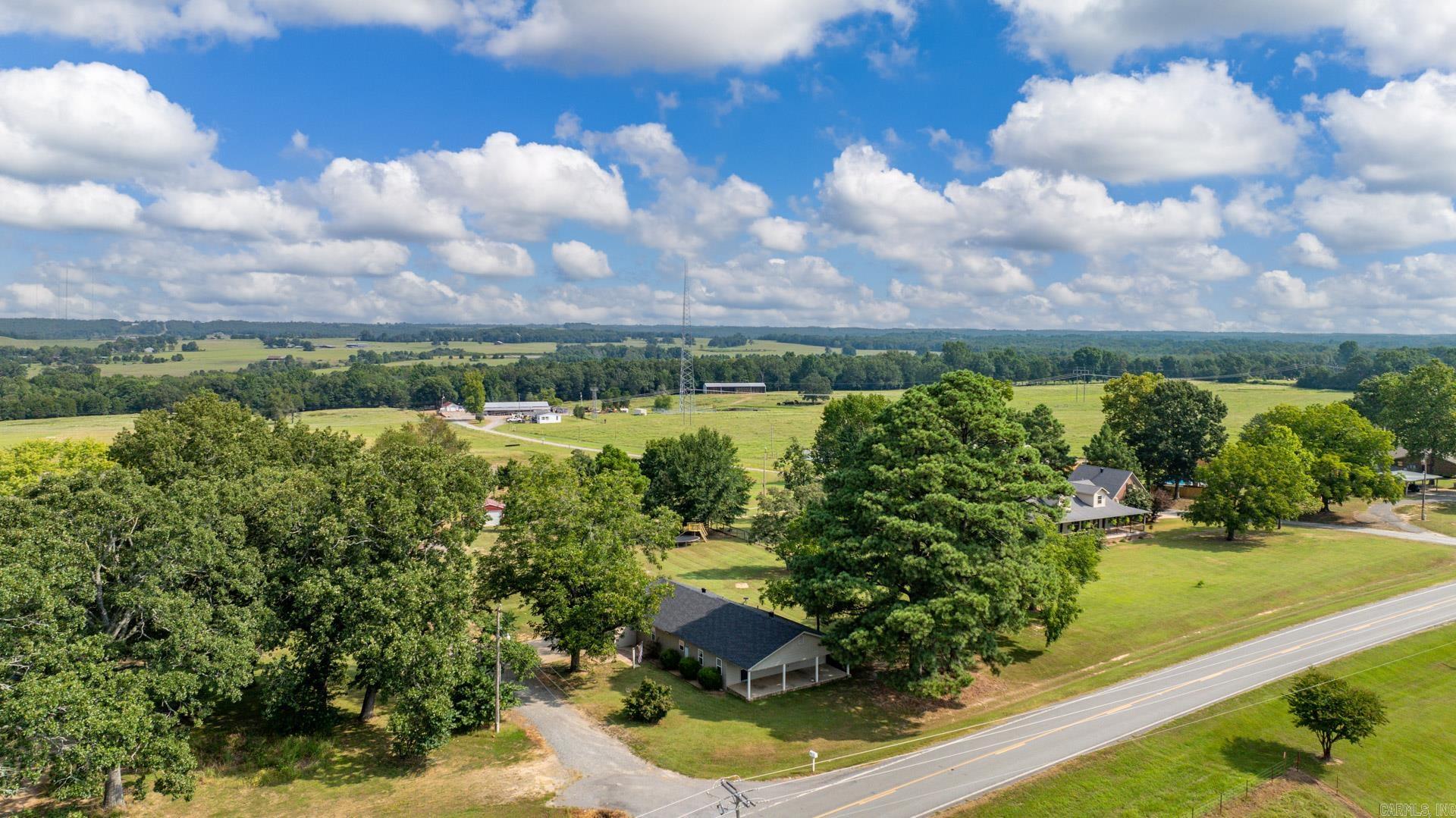 521 E Hwy 225