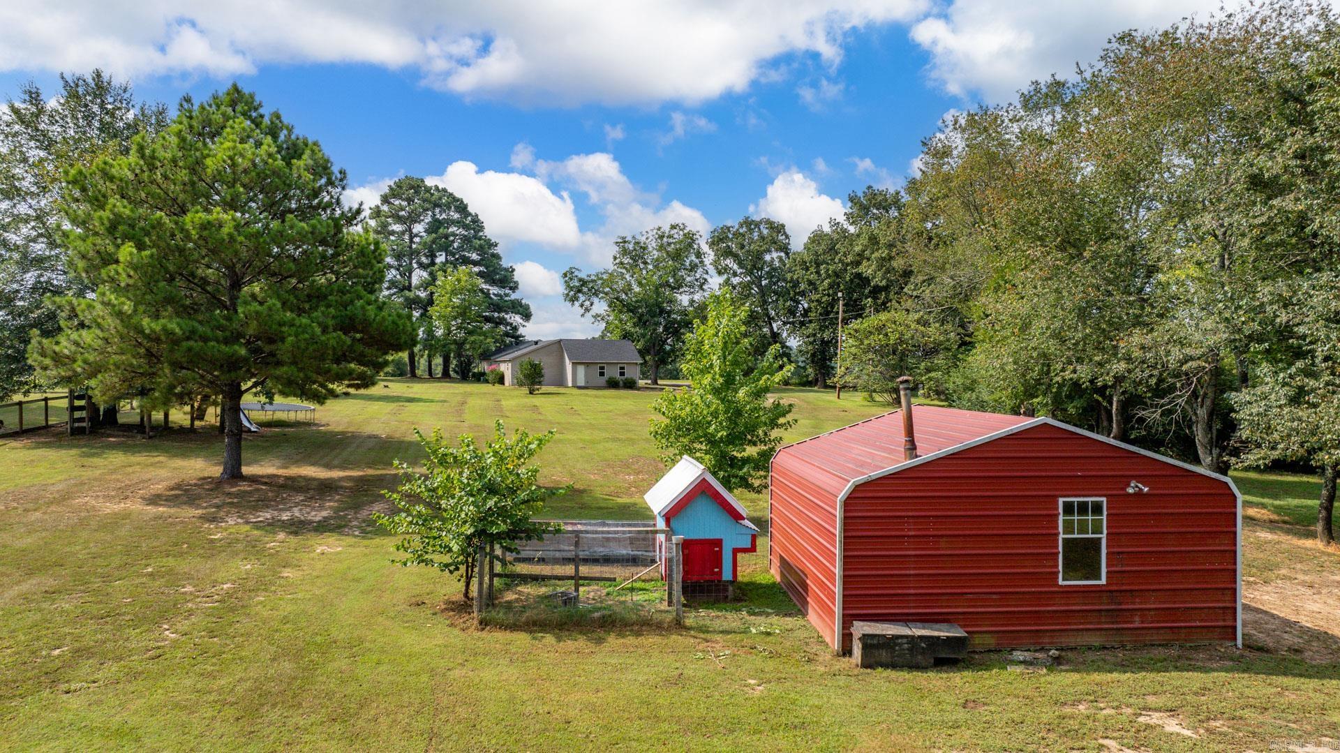 521 E Hwy 225