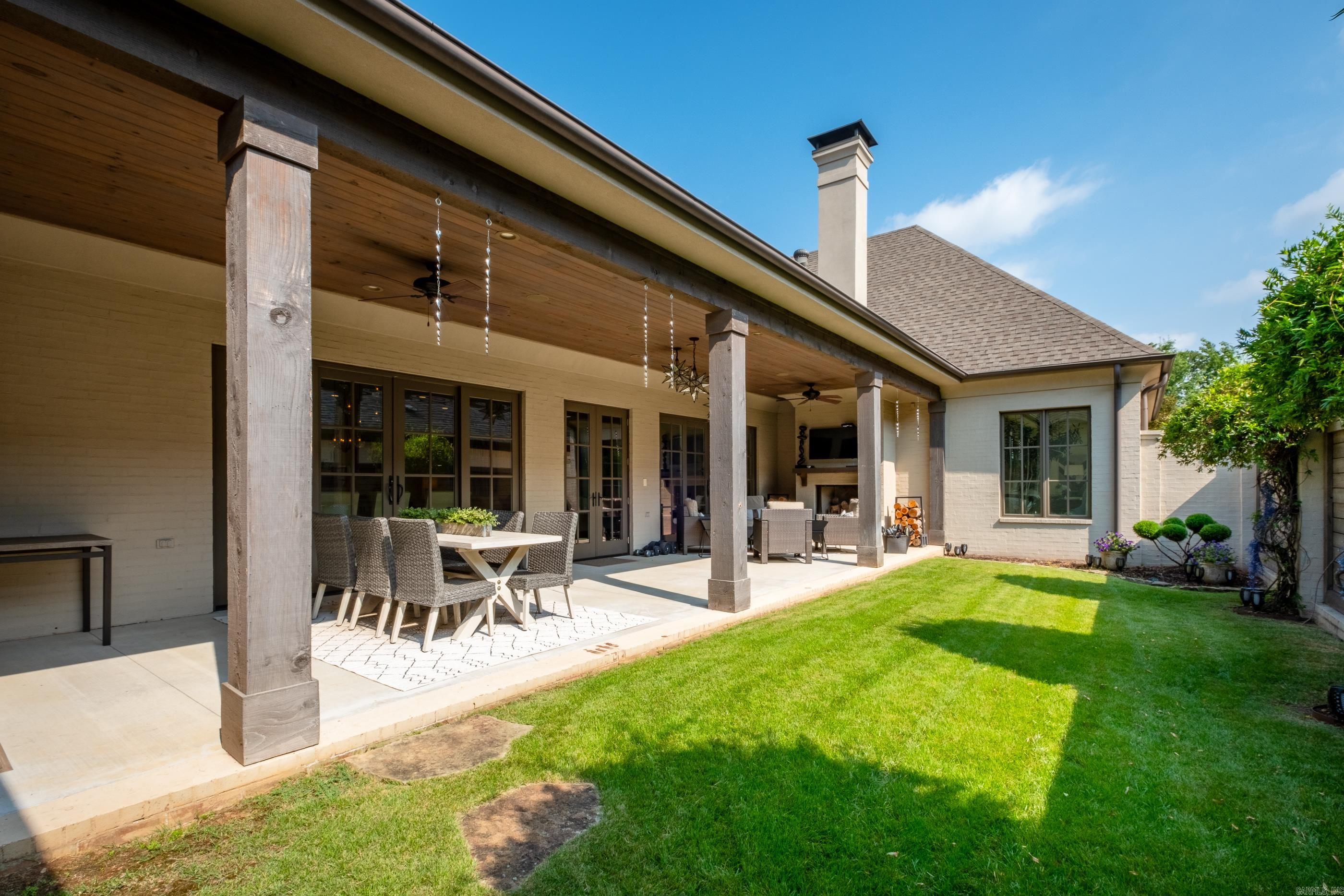 18 Hallen Court