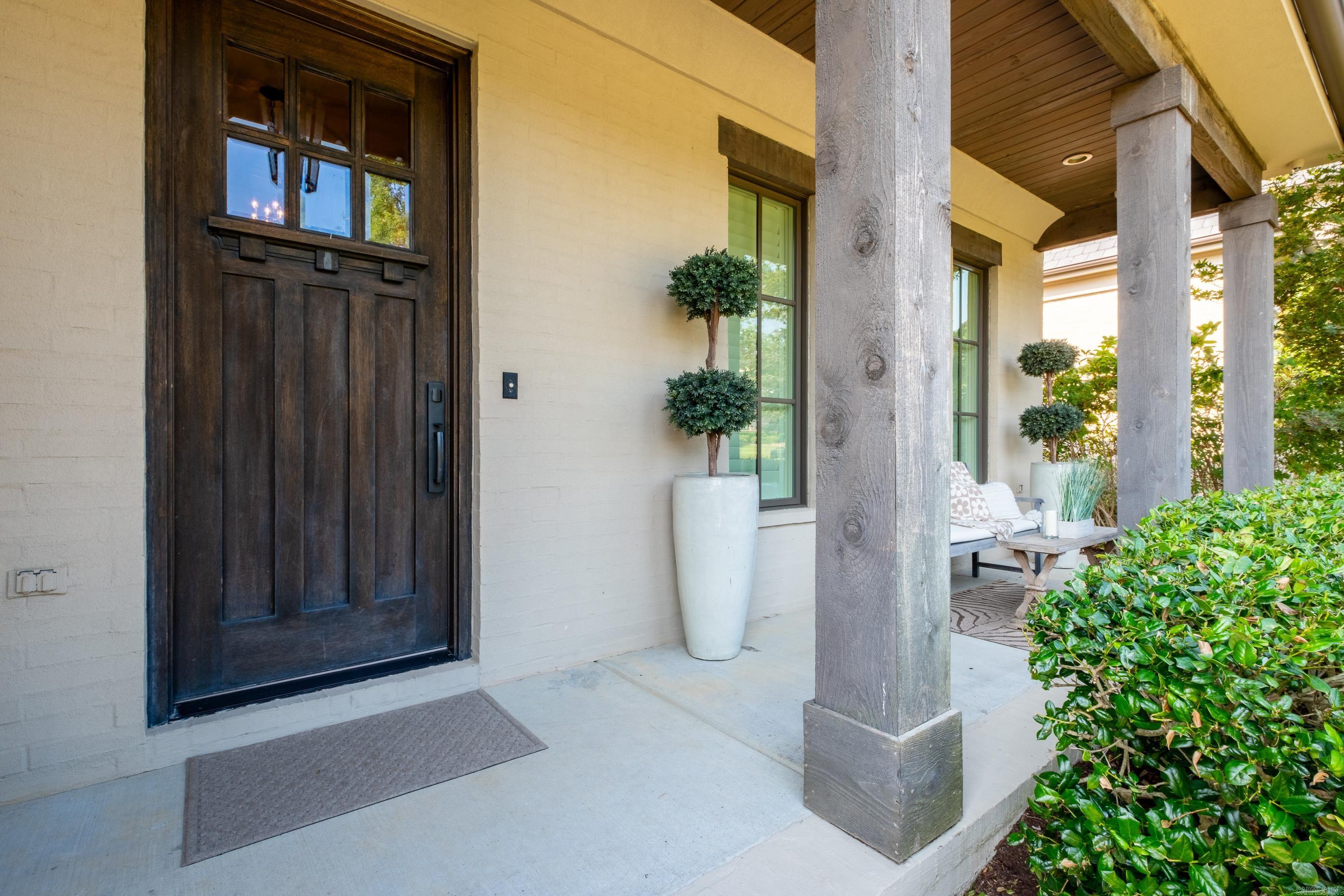 18 Hallen Court
