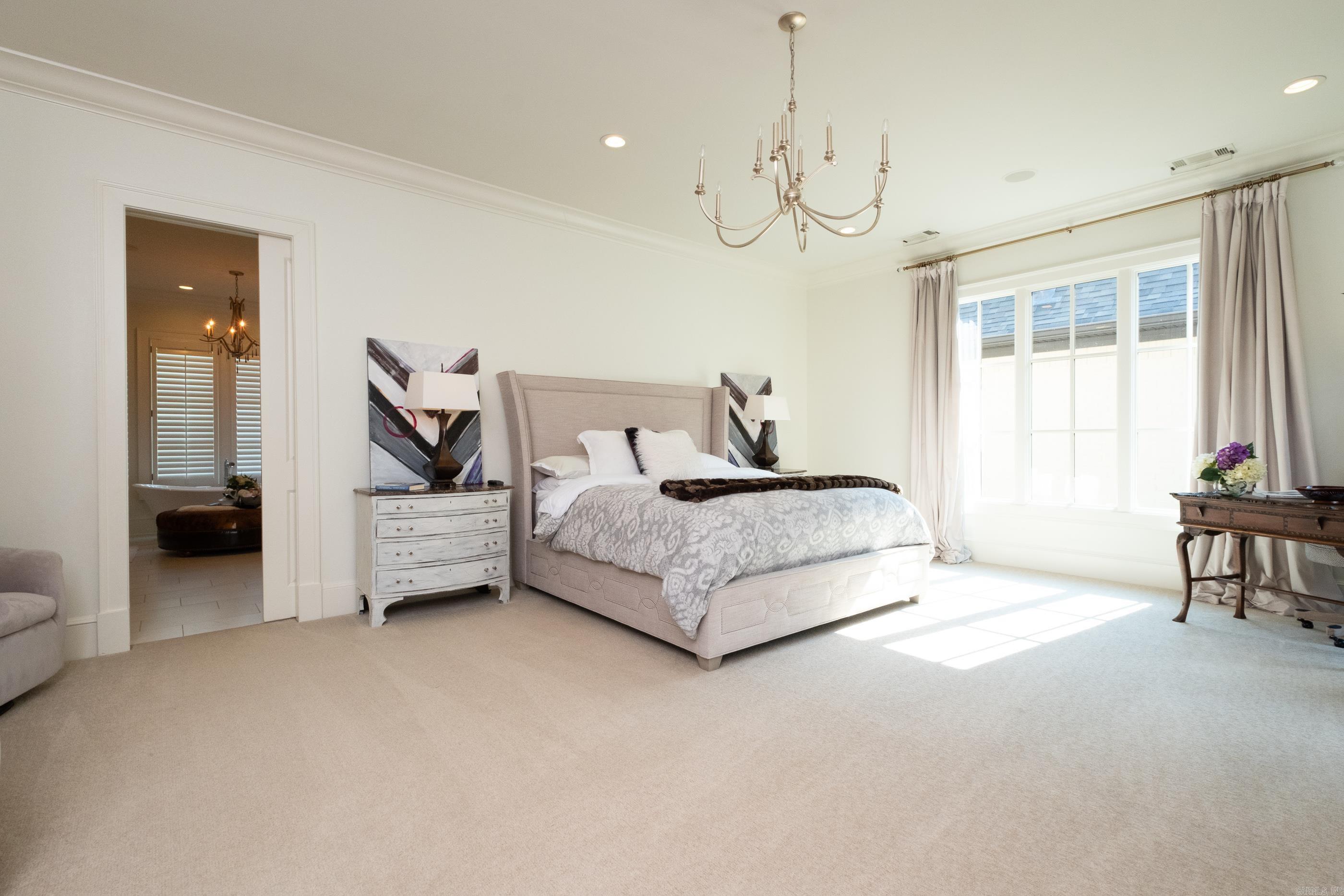 18 Hallen Court