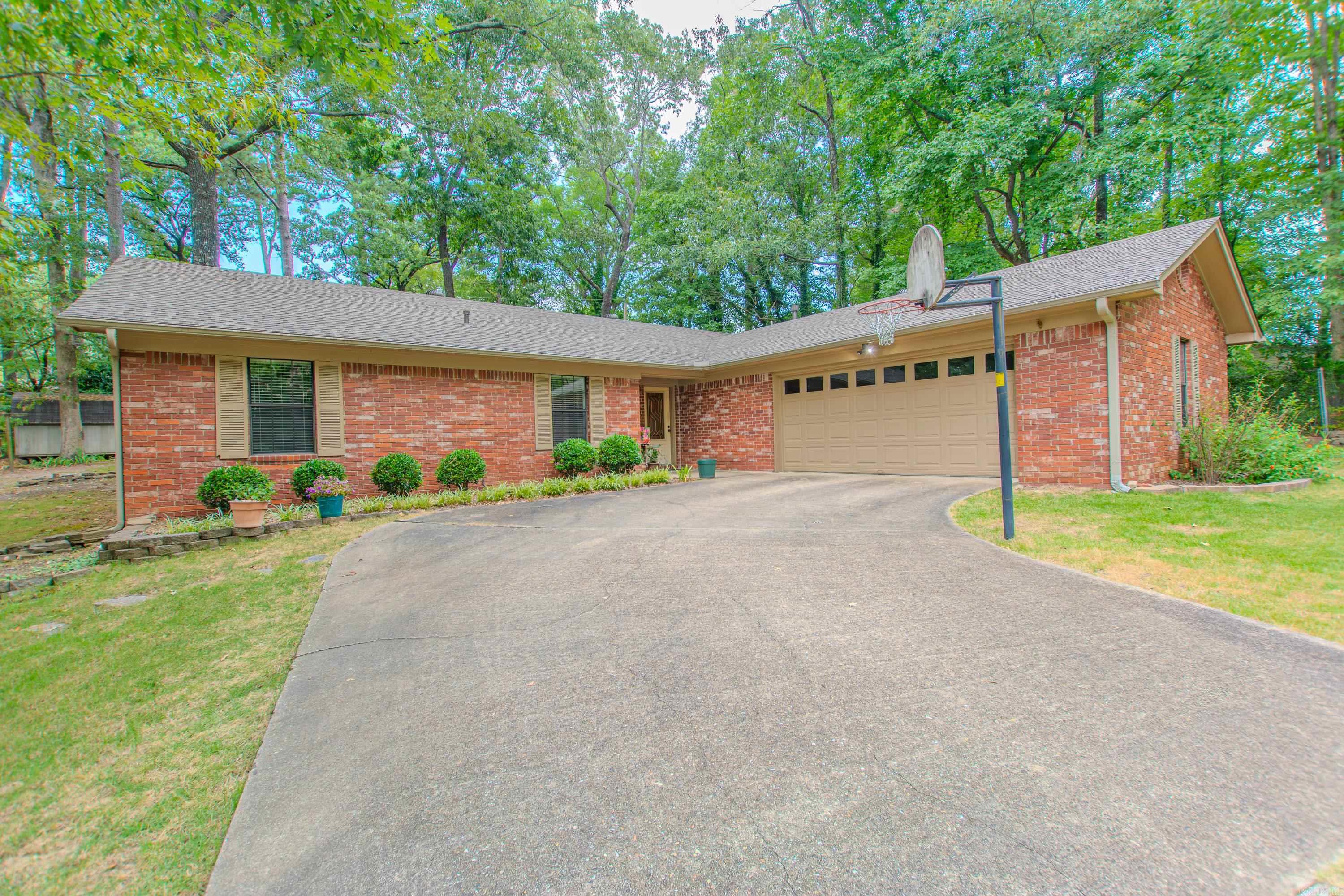 2006 Fairmont Drive