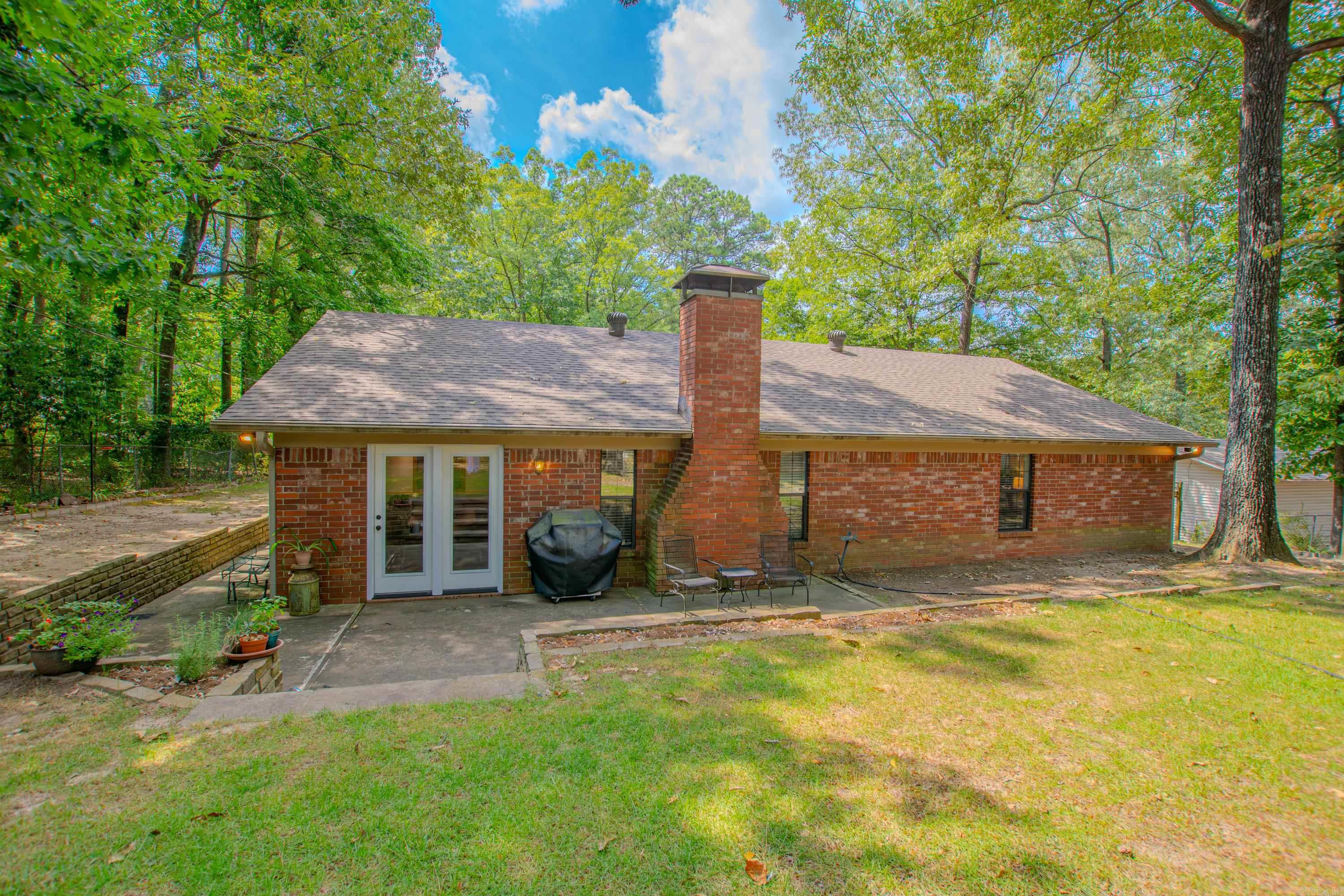 2006 Fairmont Drive