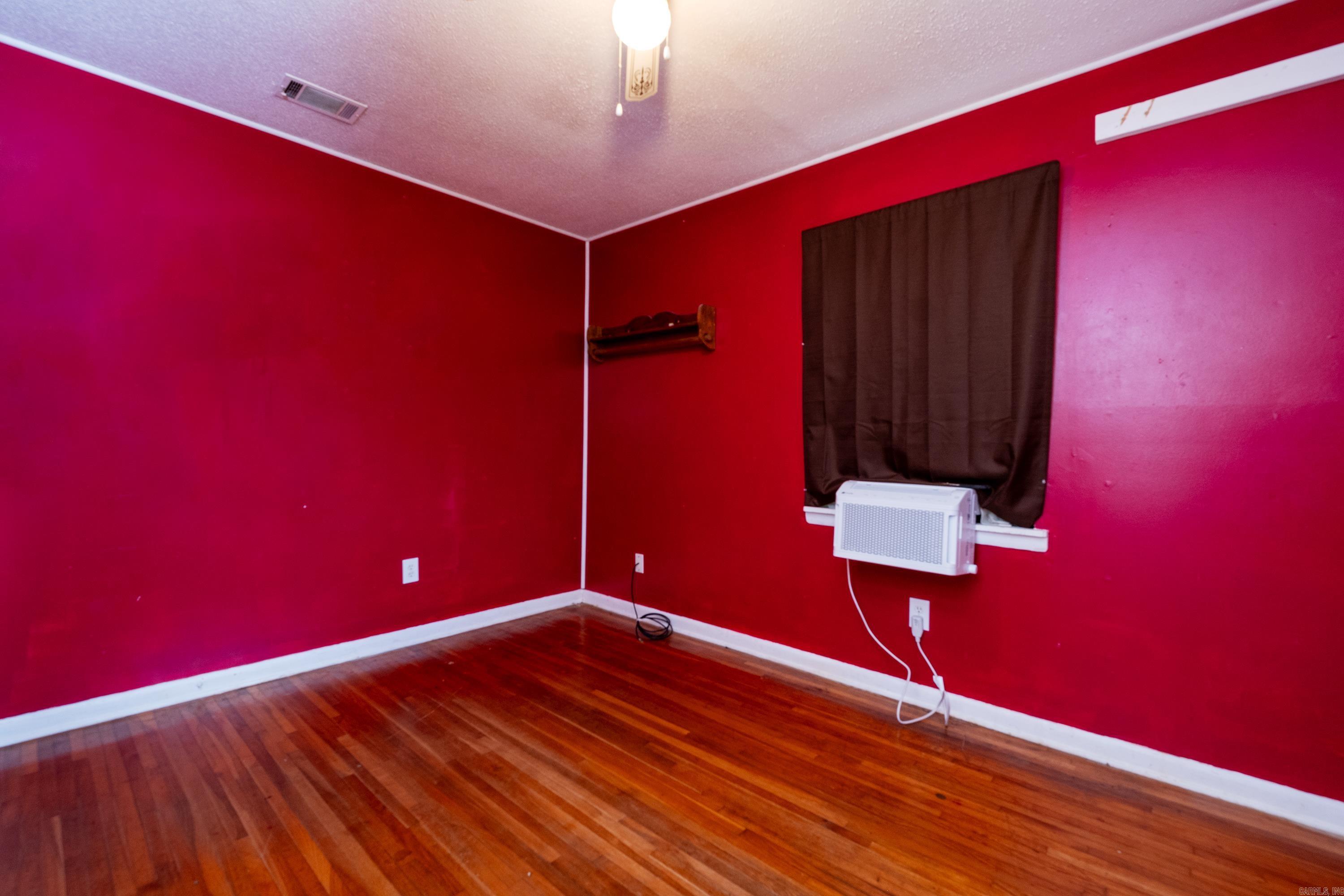 1008 Ruby Drive