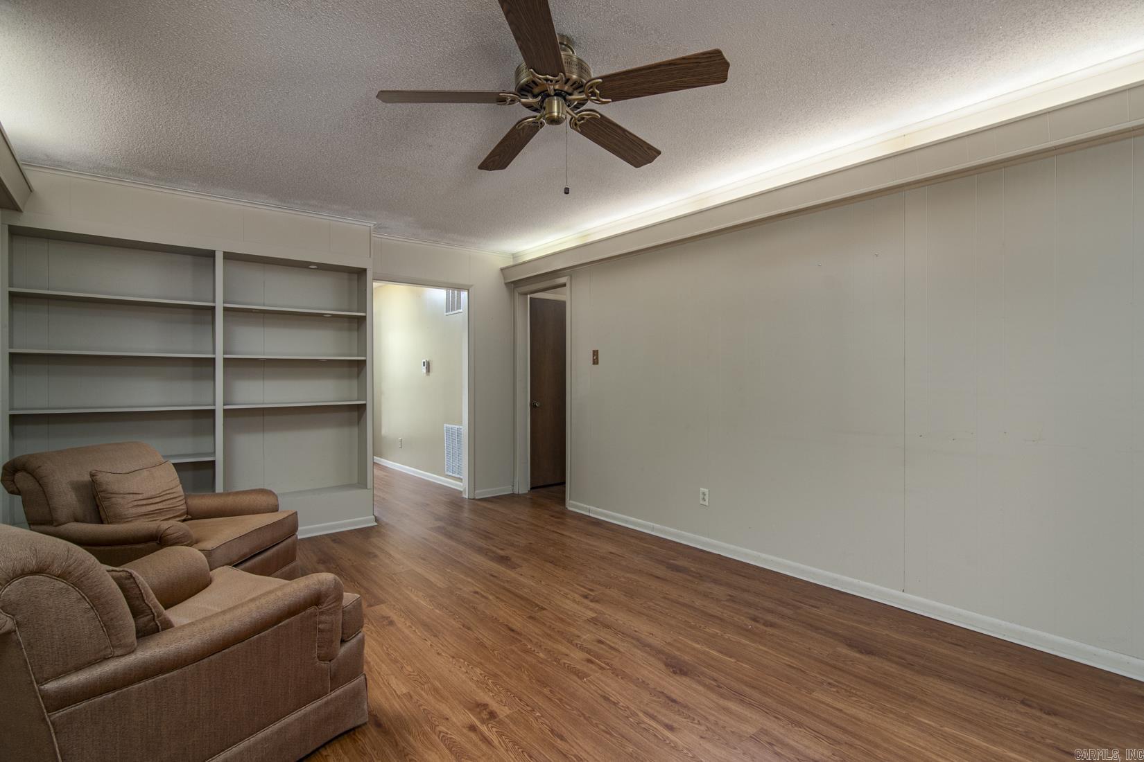 4109 ROYAL OAK DRIVE