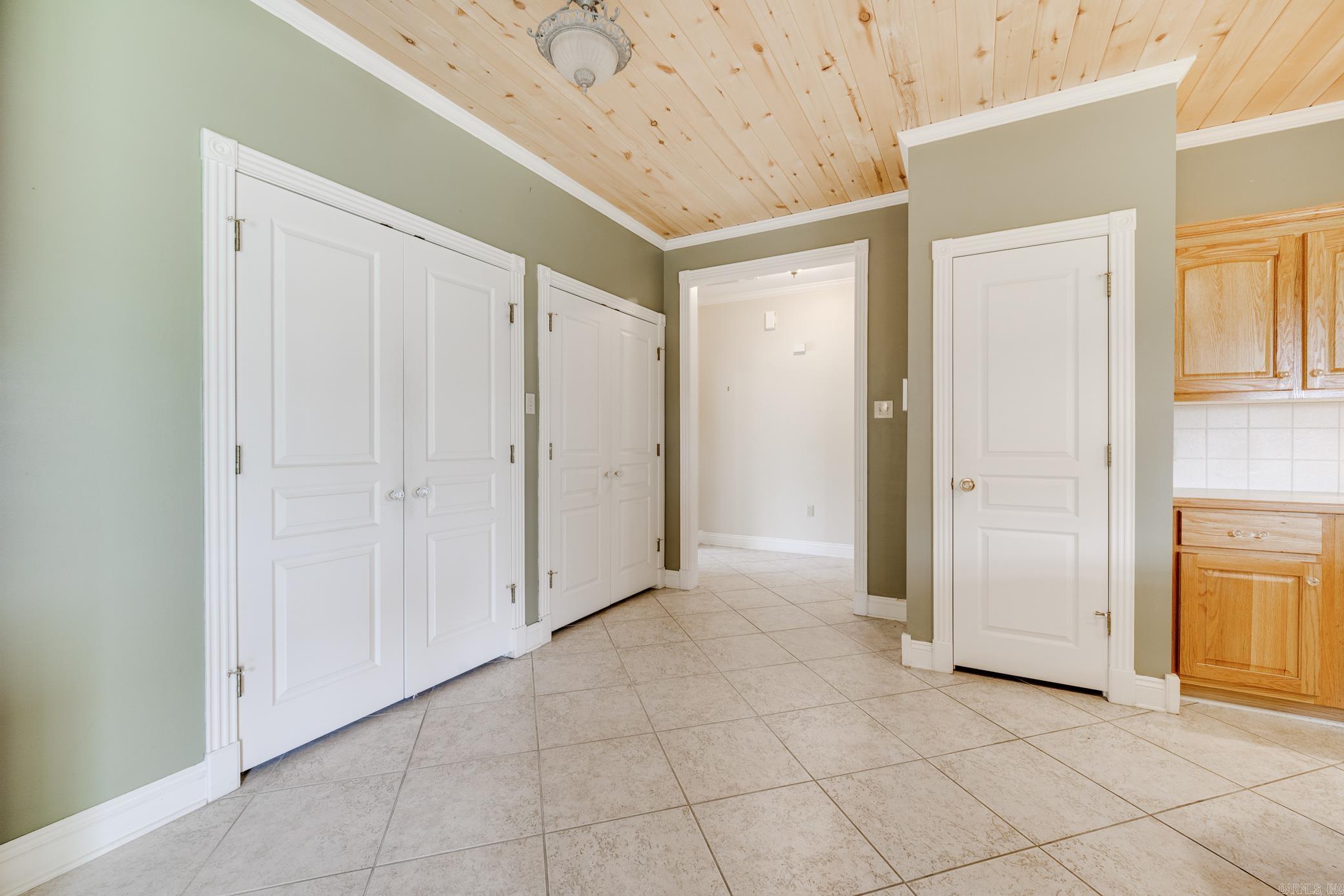 15 Brookside Drive