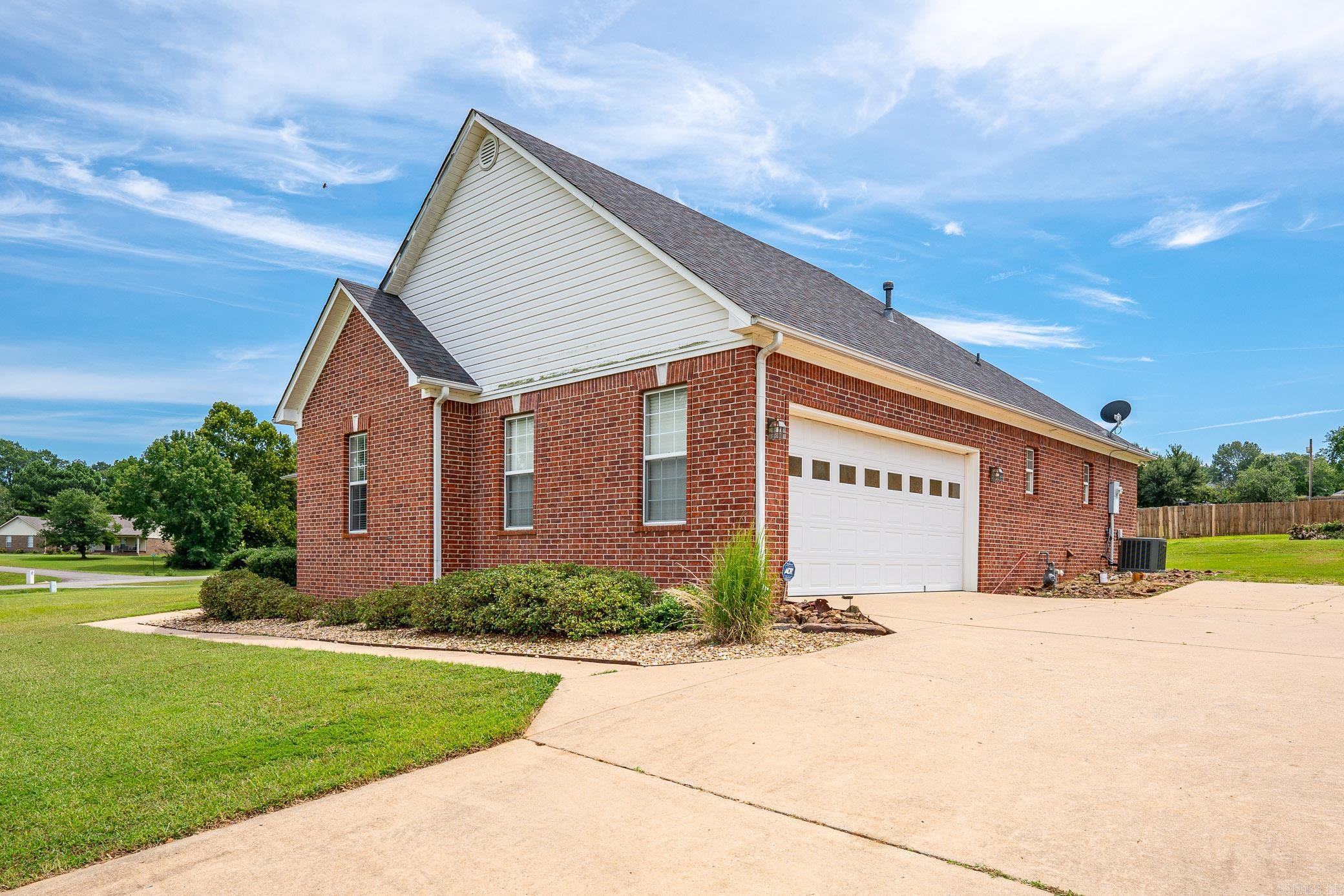 15 Brookside Drive