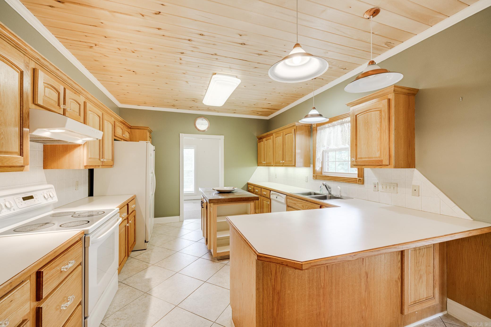 15 Brookside Drive