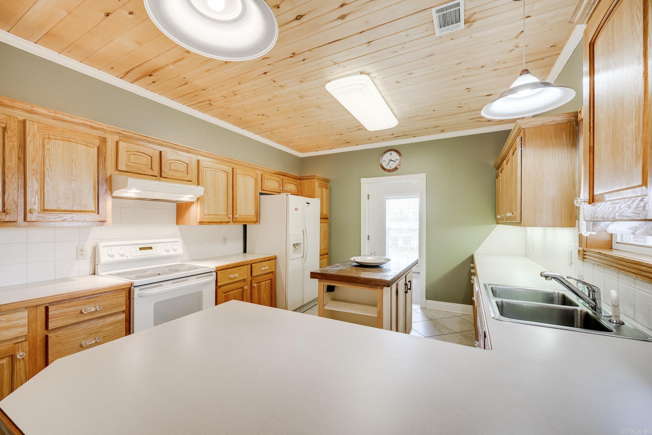 15 Brookside Drive
