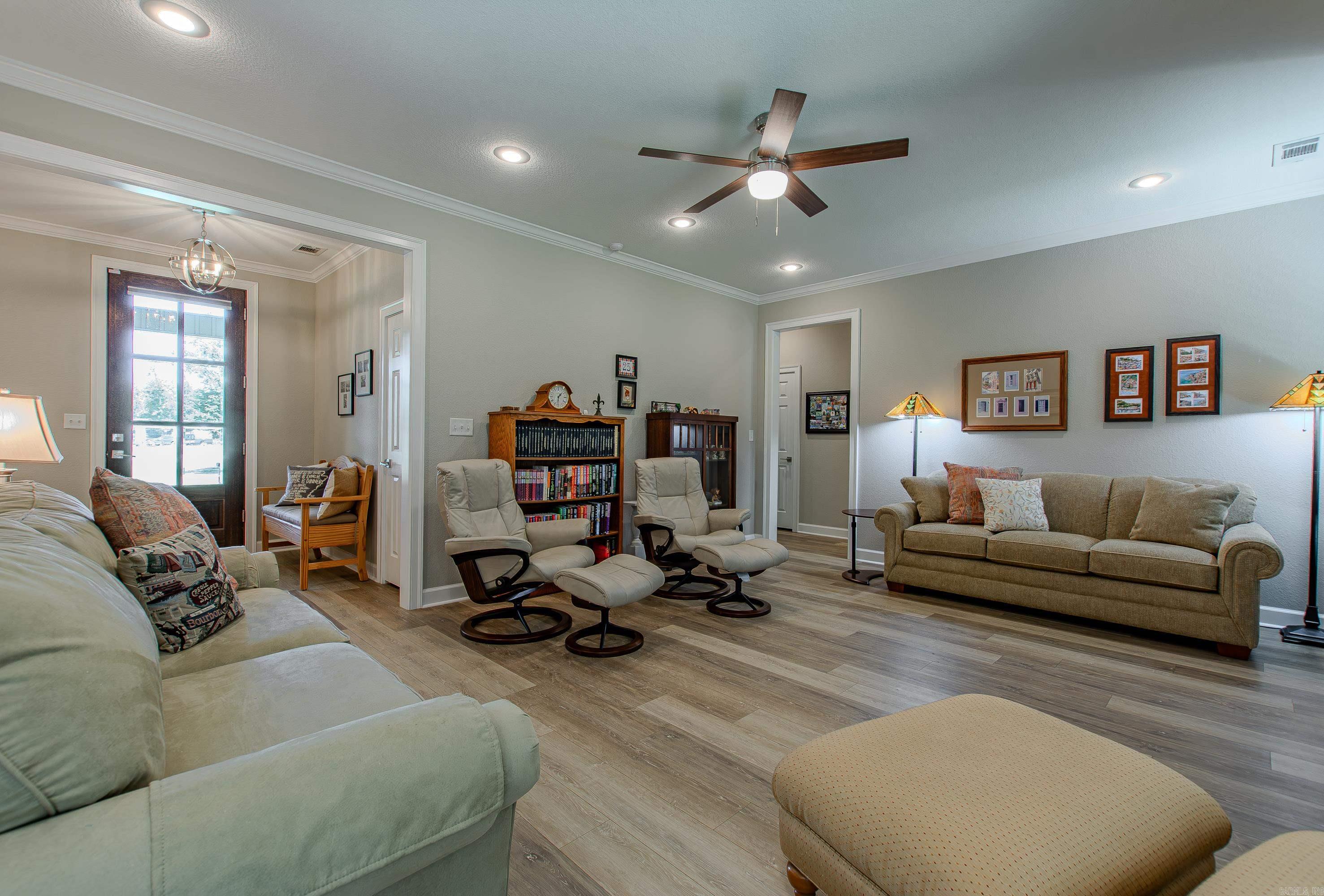 25 Johnny Drive