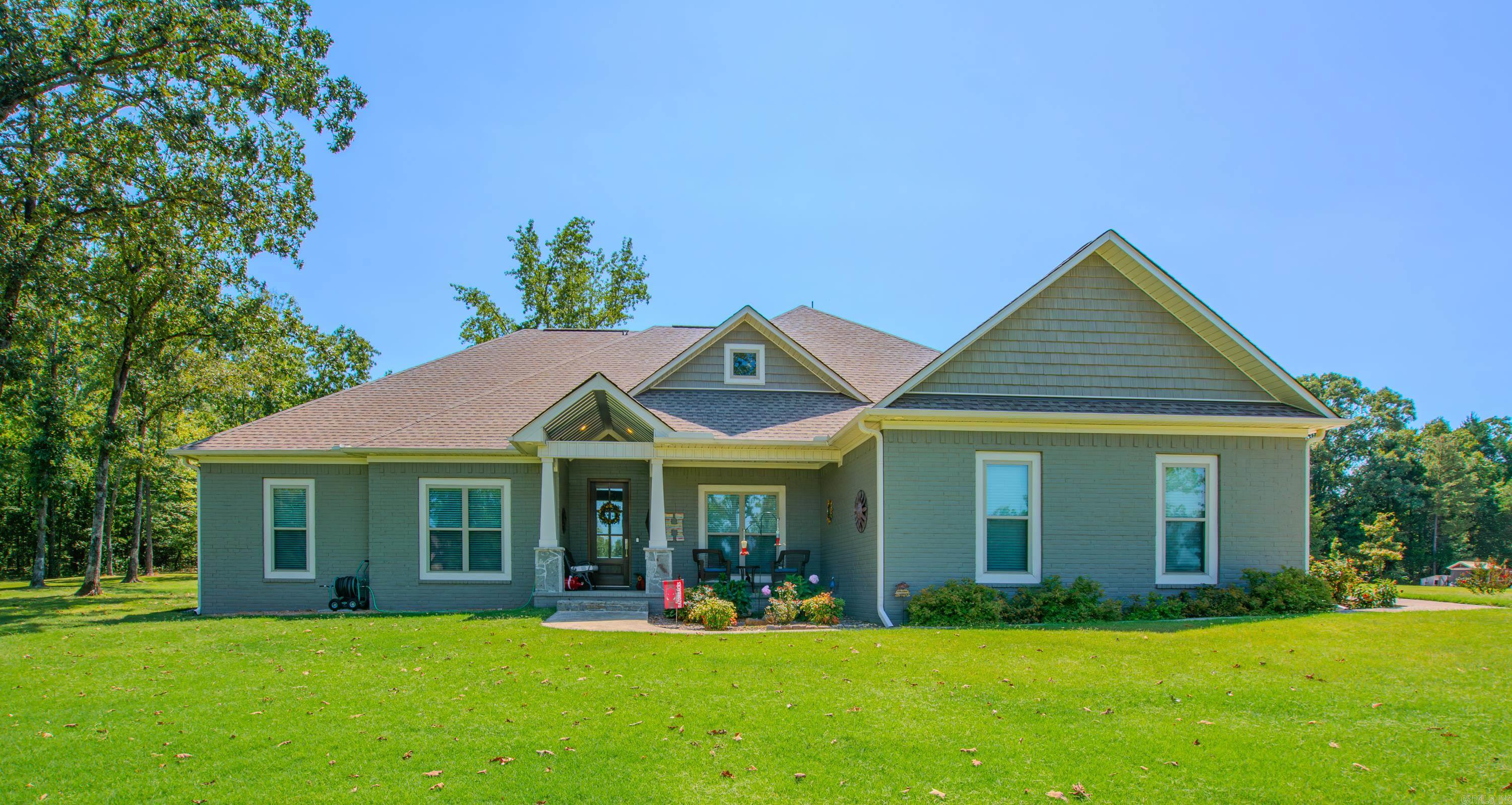25 Johnny Drive