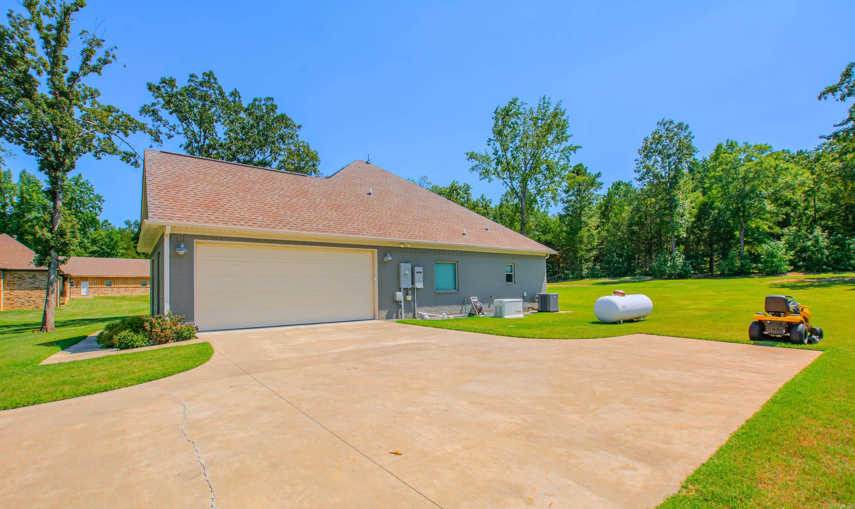 25 Johnny Drive