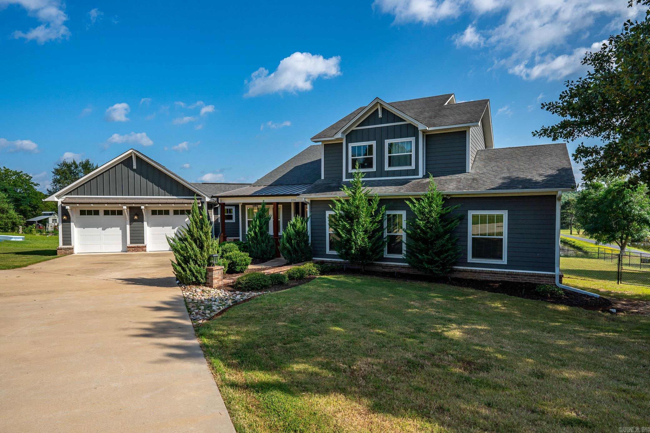 1211 Stanley Russ Road